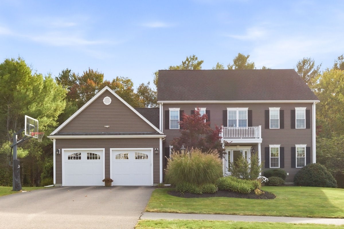 24 Gristmill Ln, Walpole, MA 02081