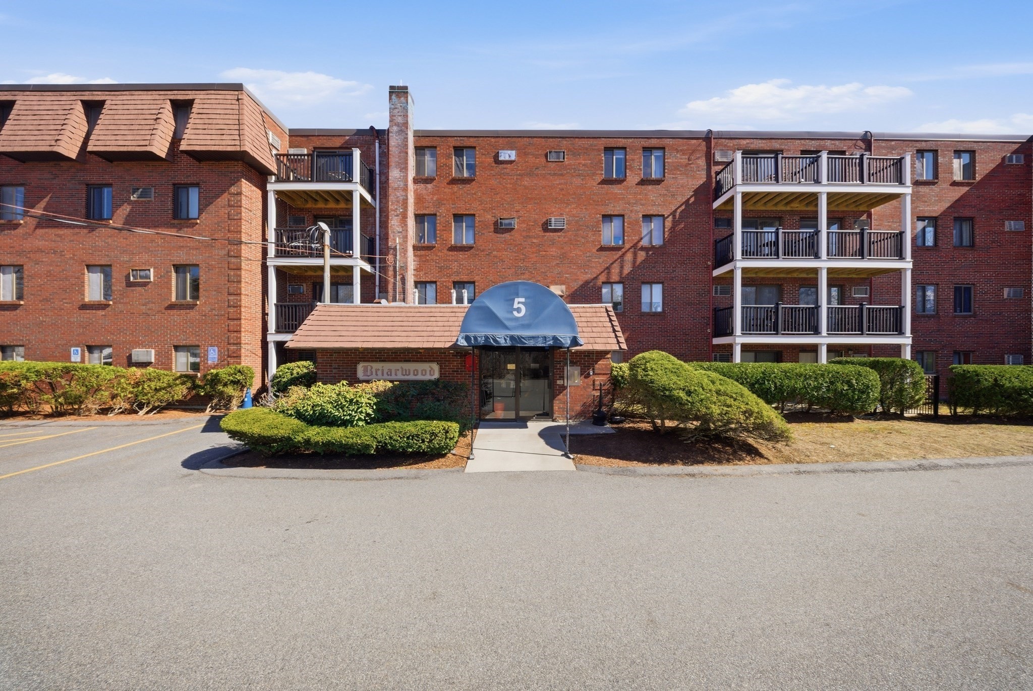 5 Washington St Unit A1, Reading, MA 01867