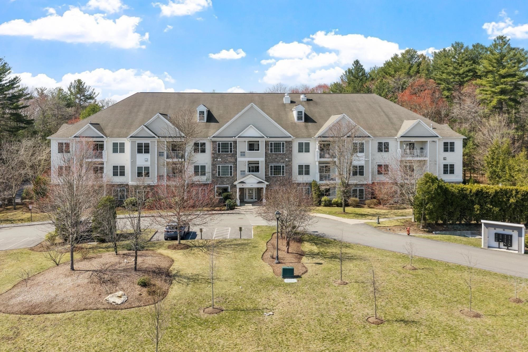 1302 Albion Drive Unit 1302, Bedford, MA 01730