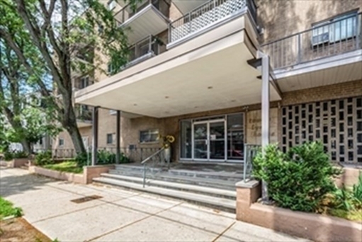 121 Tremont St, Apt B4