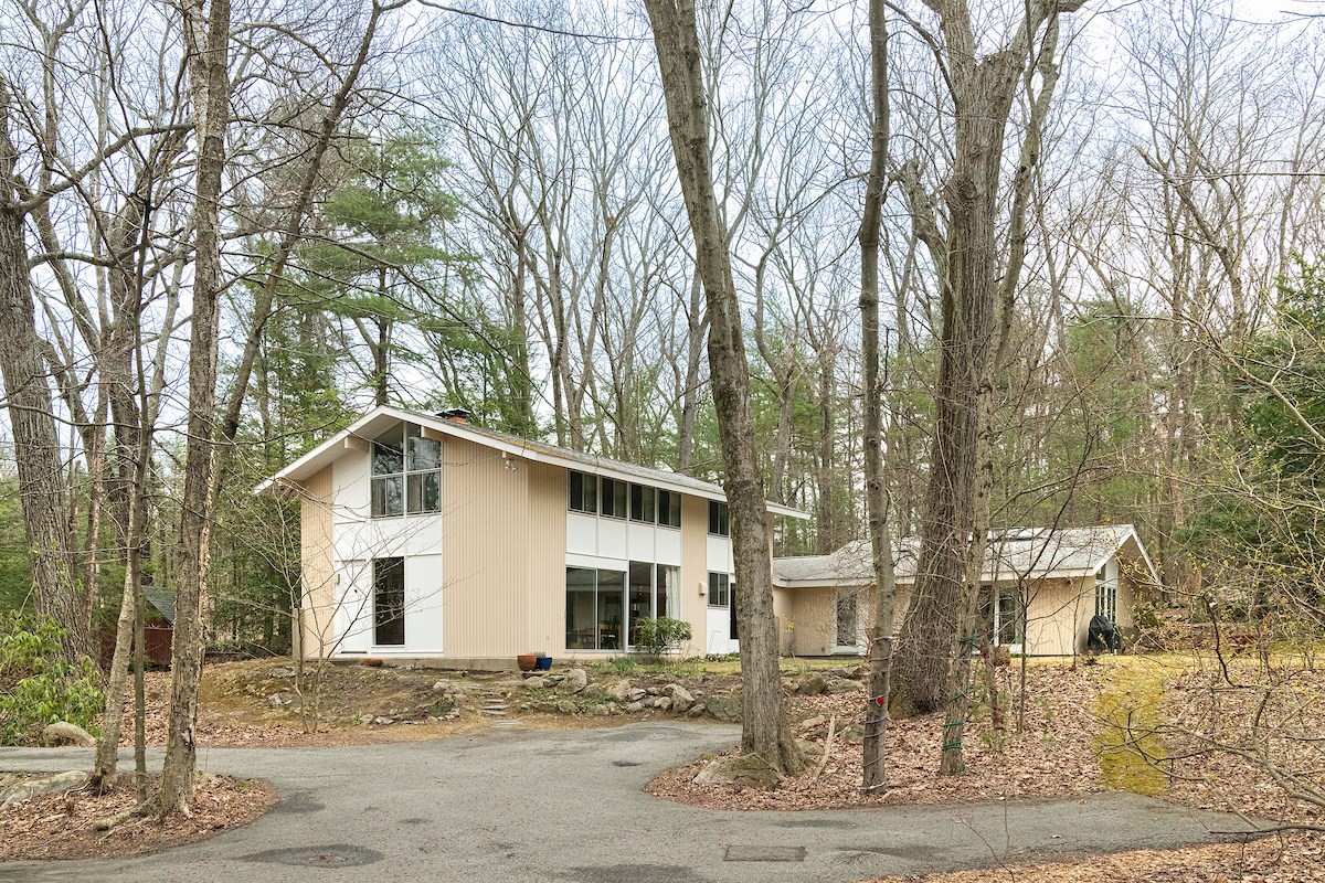 31 Turning Mill Rd, Lexington, MA 02420