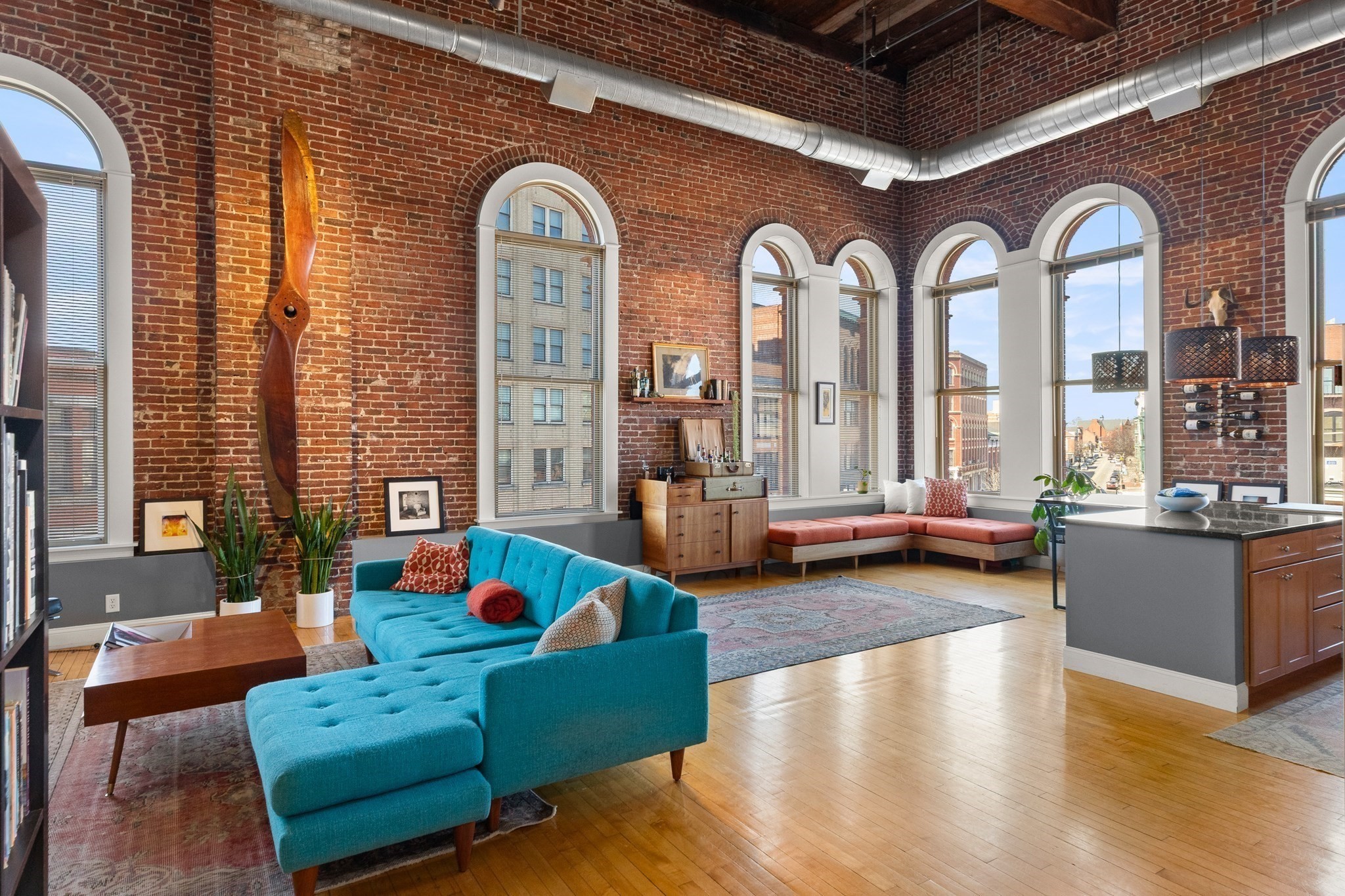 10 Kearney Sq Unit 404, Lowell, MA 01852