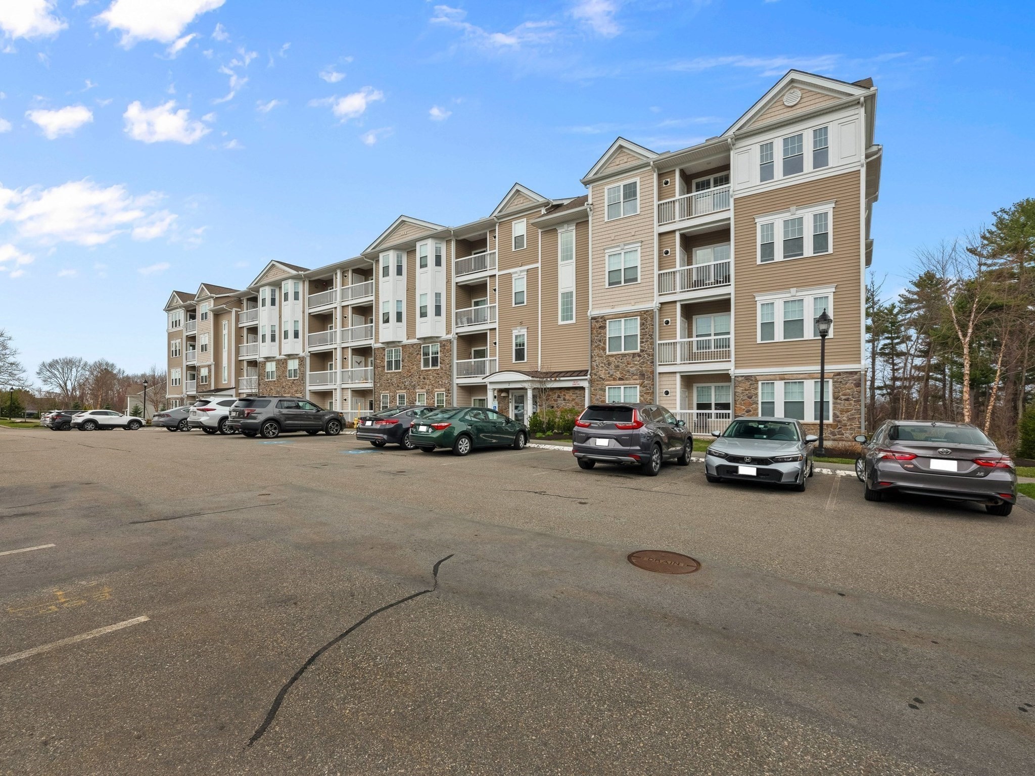 2 Francis Dr Unit 107, Andover, MA 01810