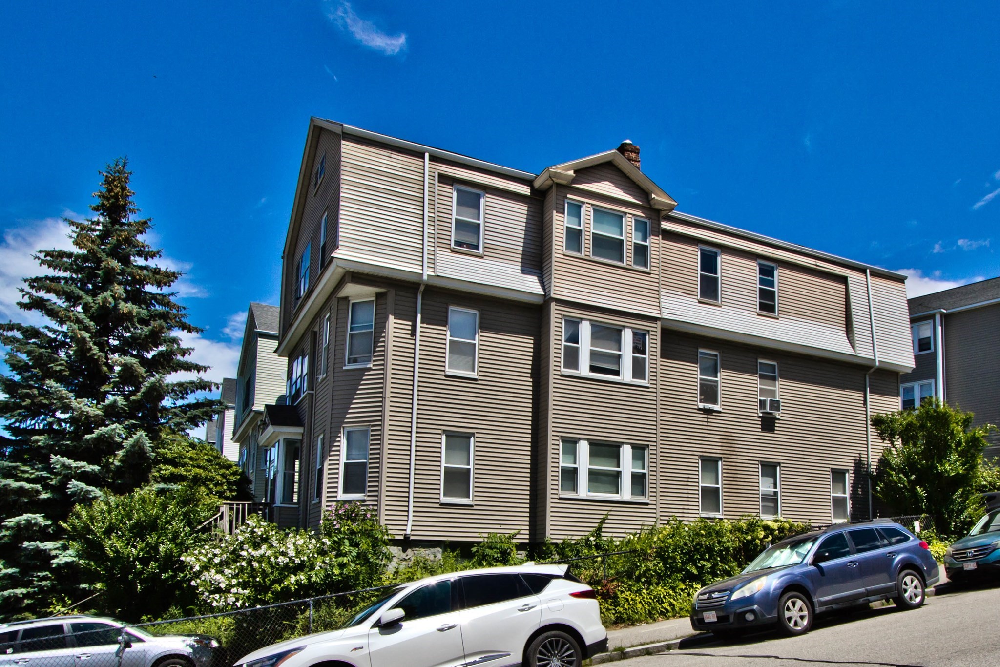 51 Sterling St Unit 3, Worcester, MA 01610