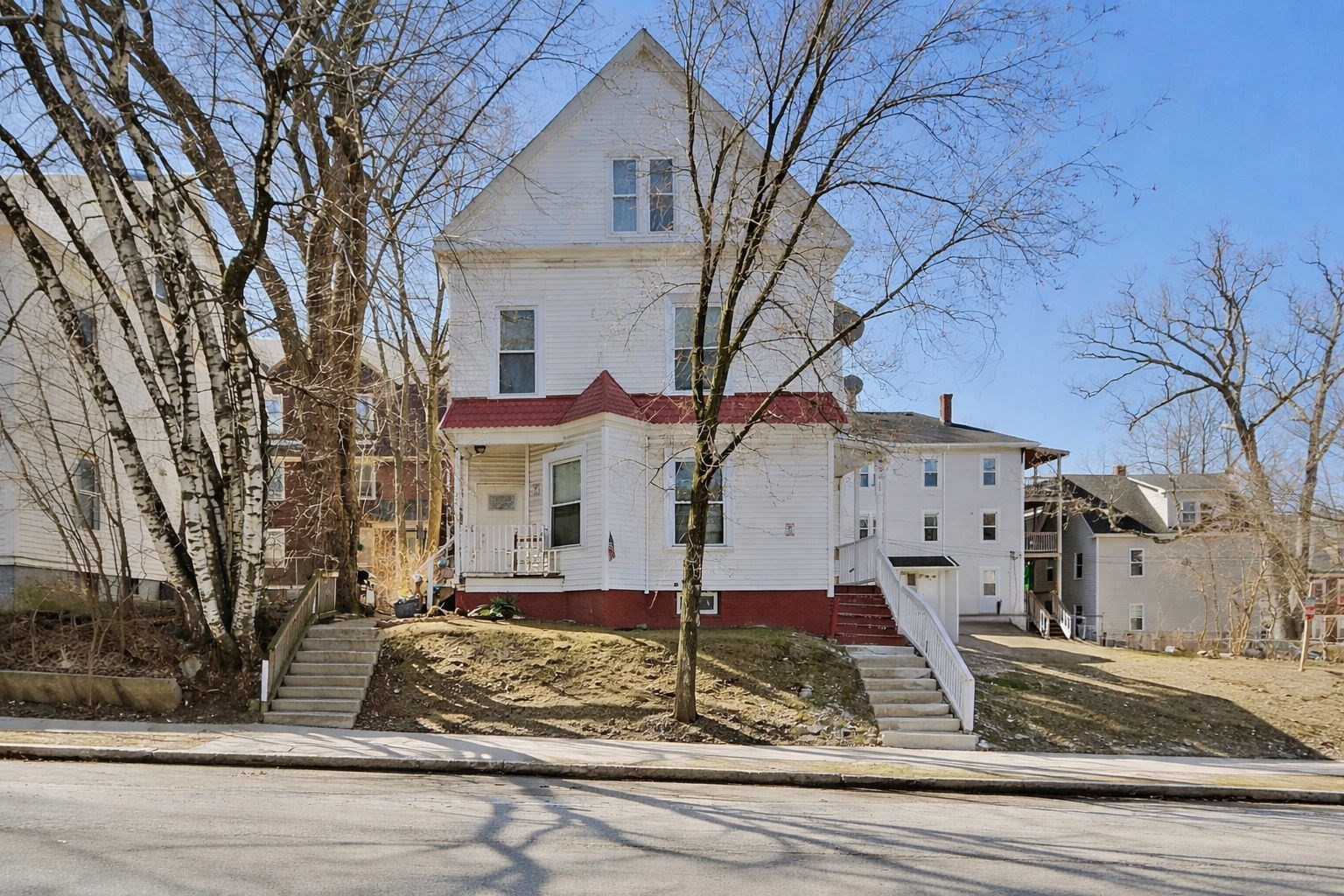 45 May St, Worcester, MA 01610