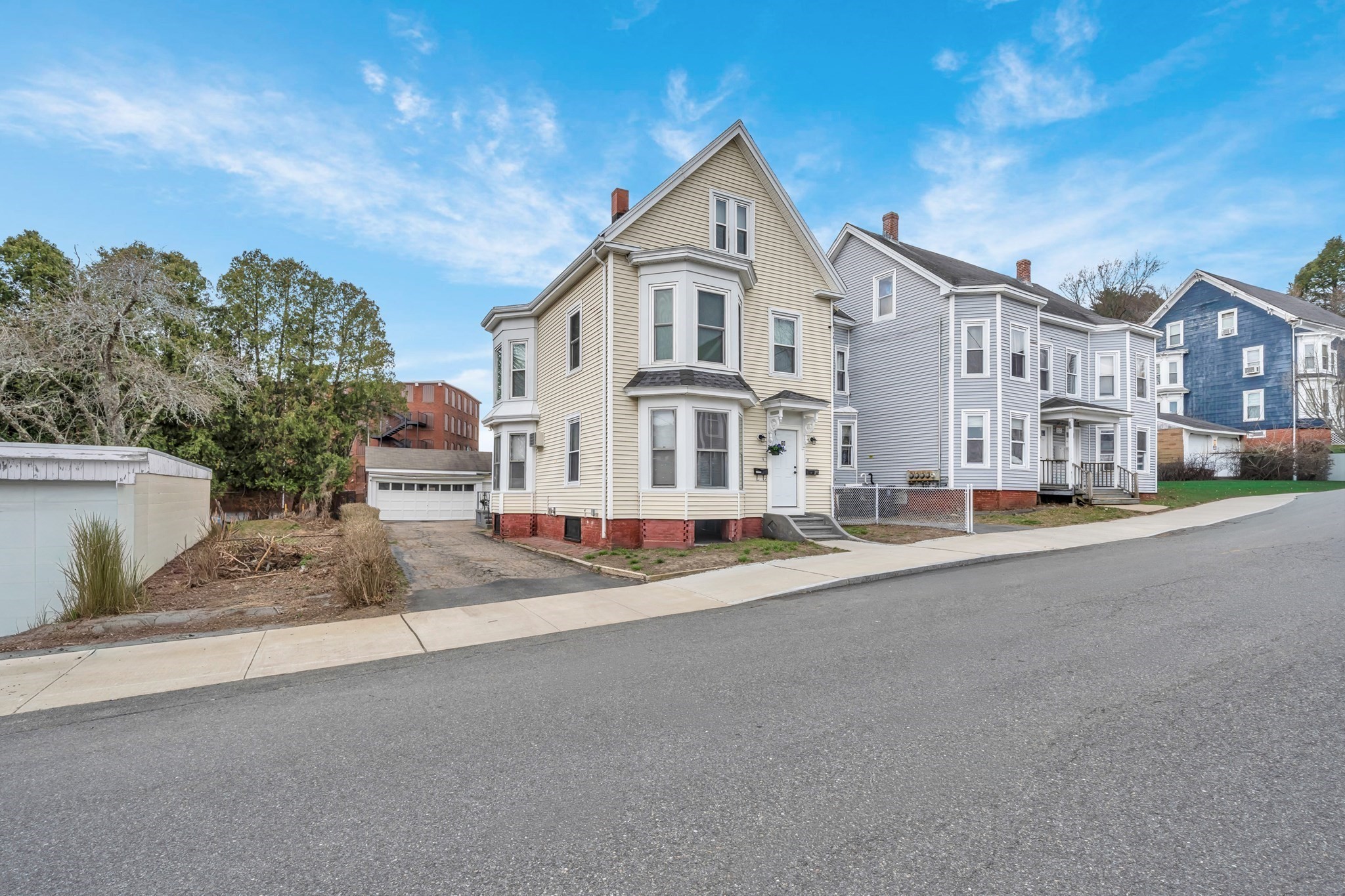 60 Beach St, Haverhill, MA 01832