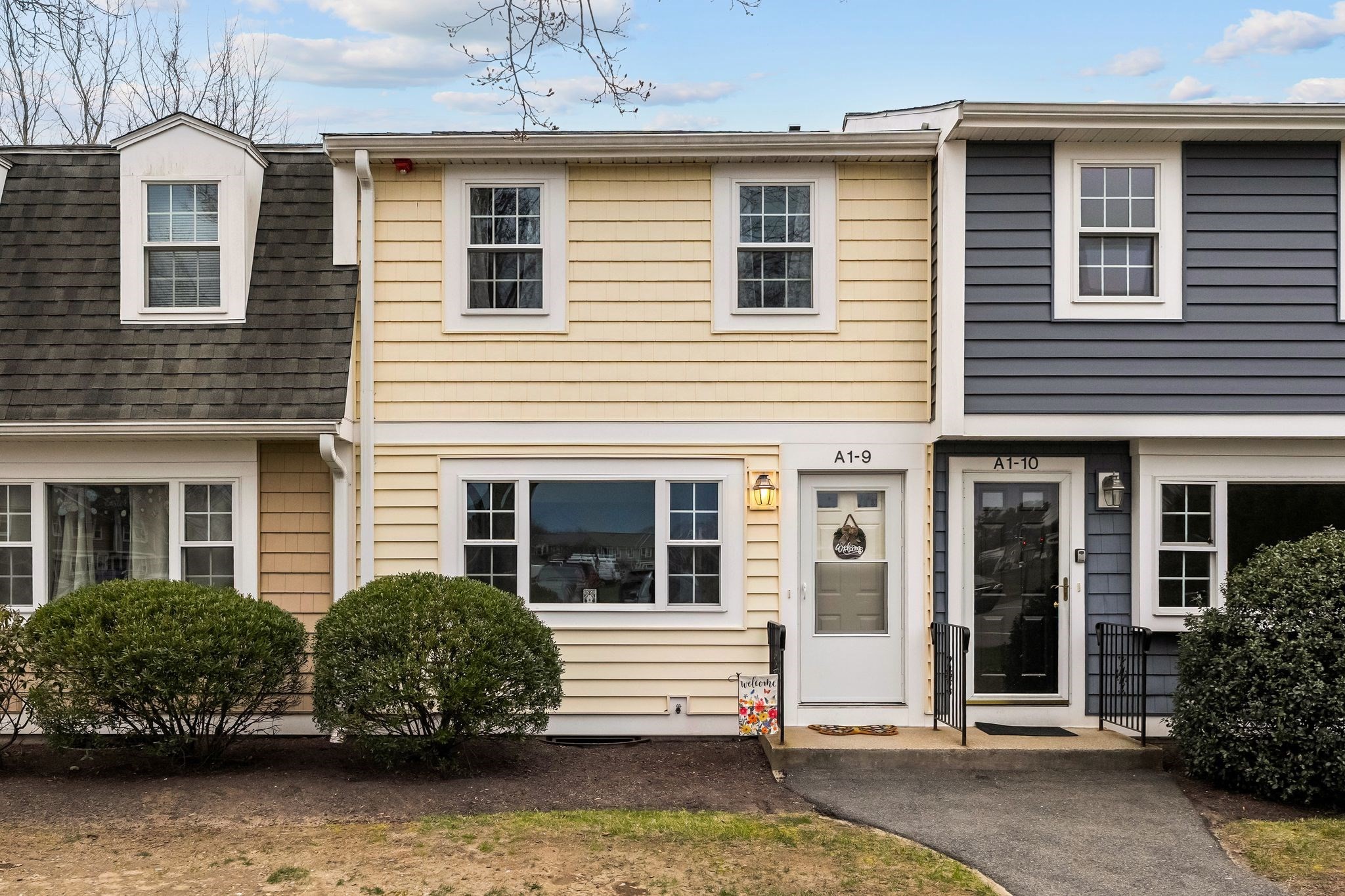 9 Lydon Ln Unit A1-9, Halifax, MA 02338