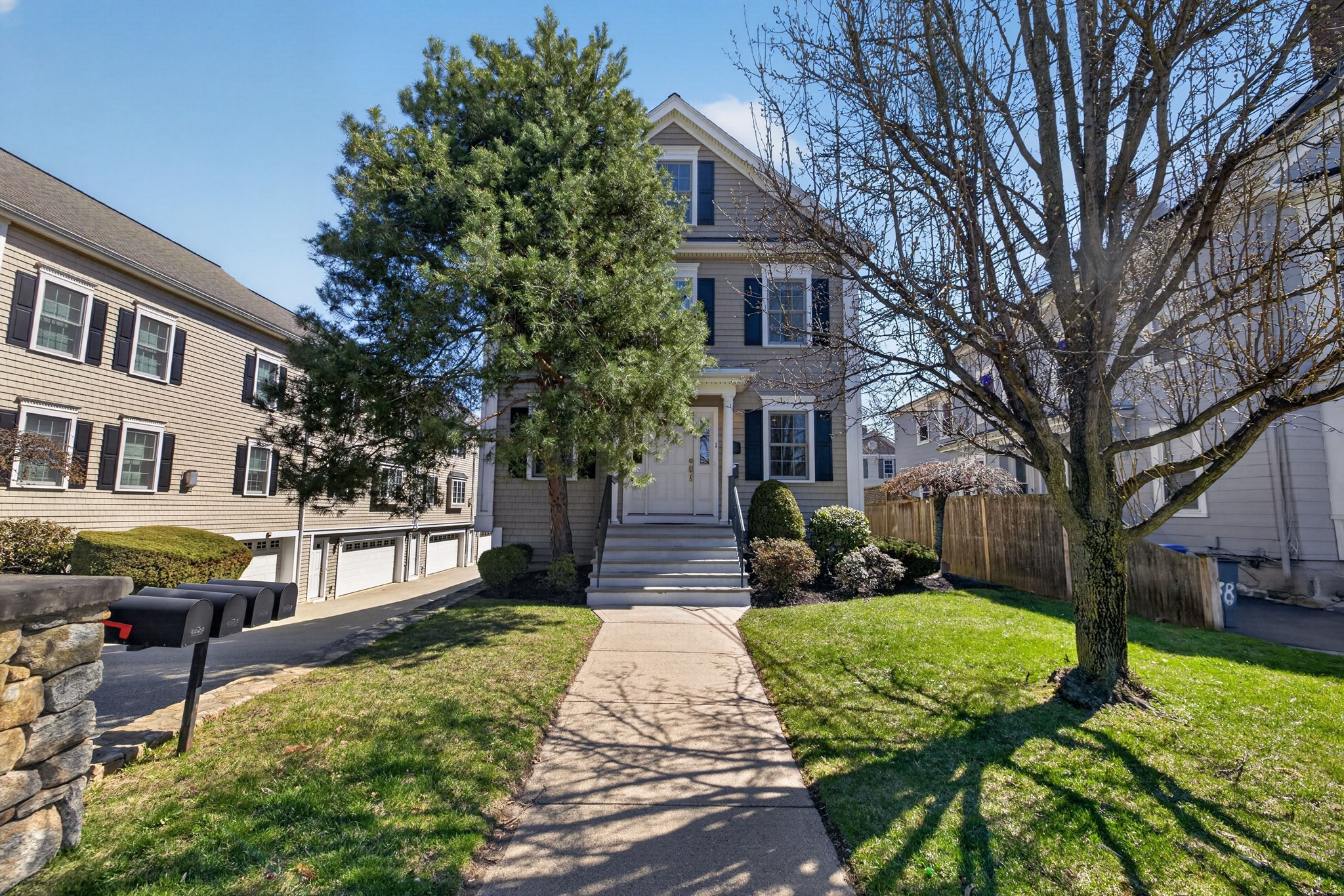 36 Prospect St Unit 1, Waltham, MA 02453