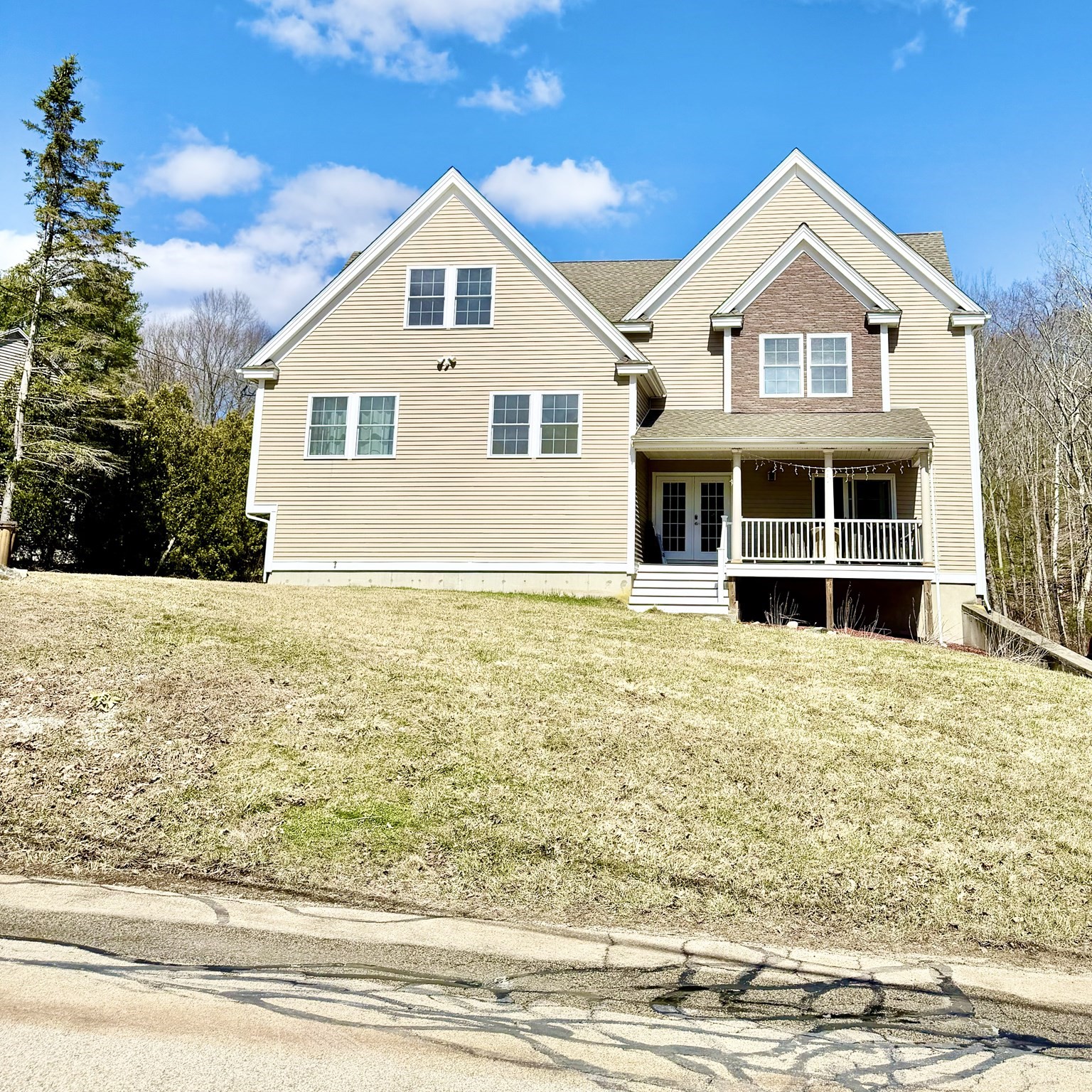 195 Lower Gore Dr, Webster, MA 01570