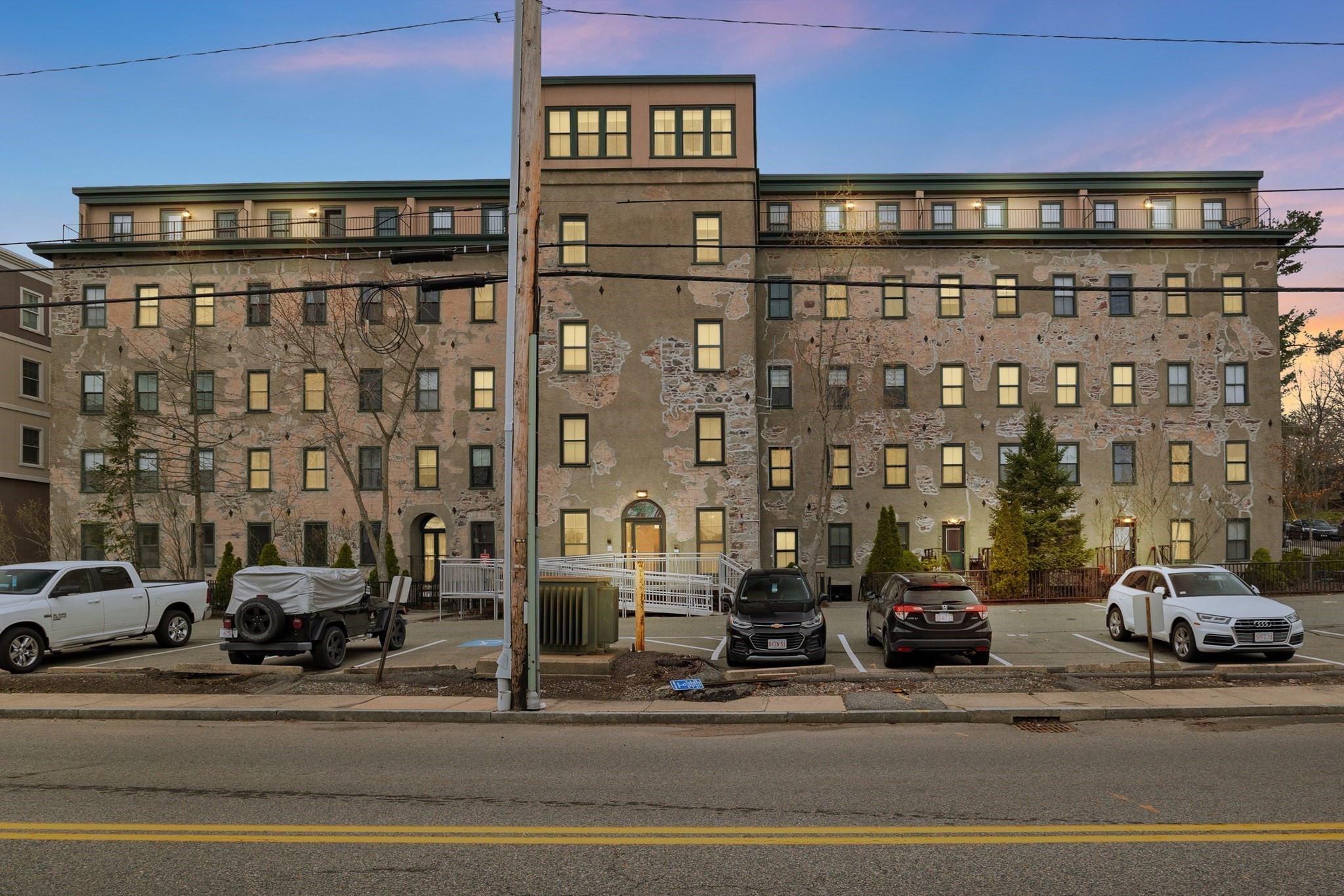426 Mount Hope St Unit 211, North Attleboro, MA 02760