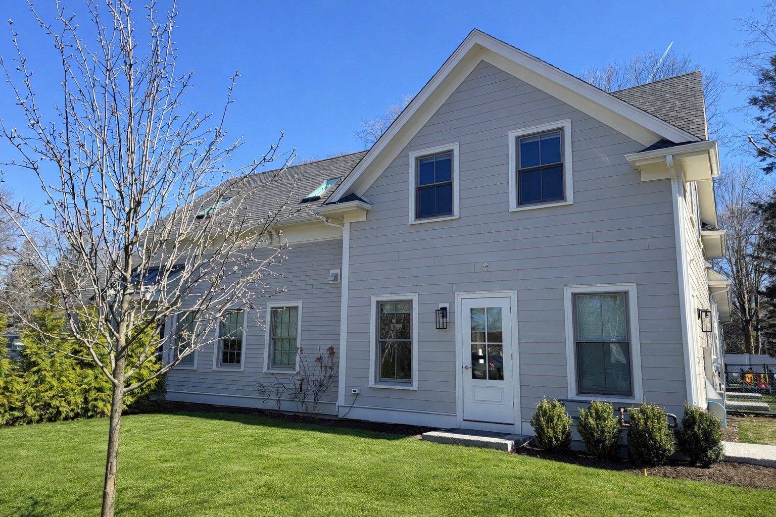 202 Washinbgton Unit A, Wellesley, MA 02481