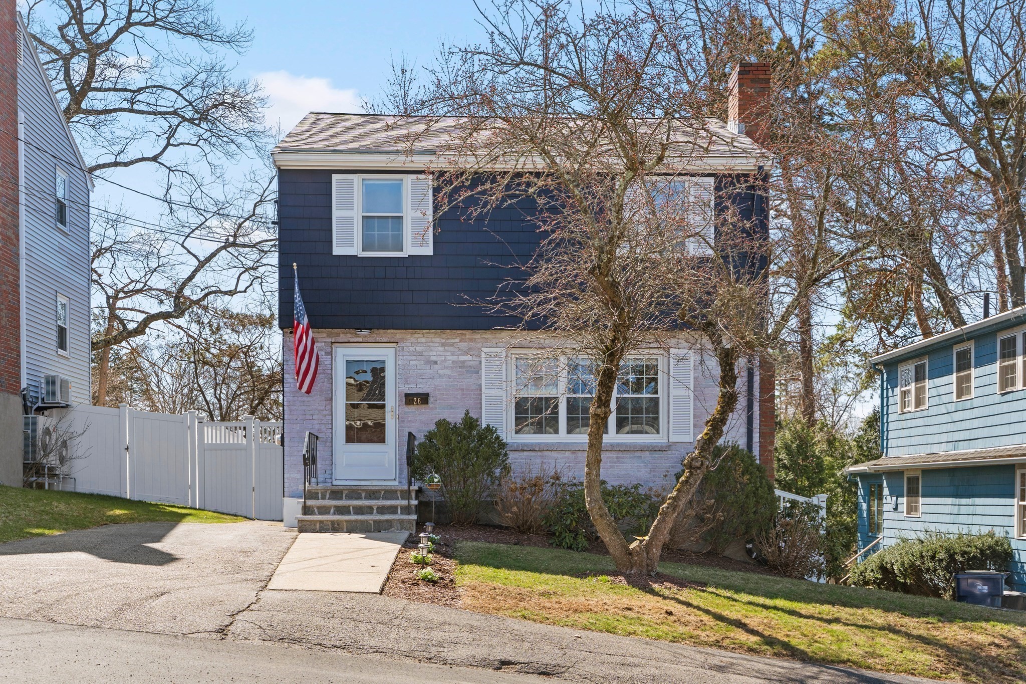 26 Crosstown Ave, West Roxbury, Boston, MA 02132