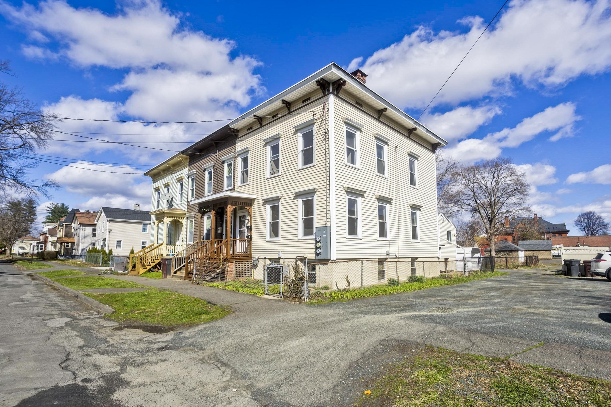13 Hampden Street, Westfield, MA 01085