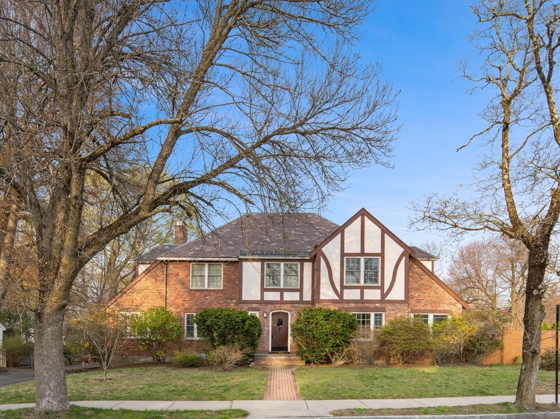 5 Evelyn Rd, Newton, MA 02468