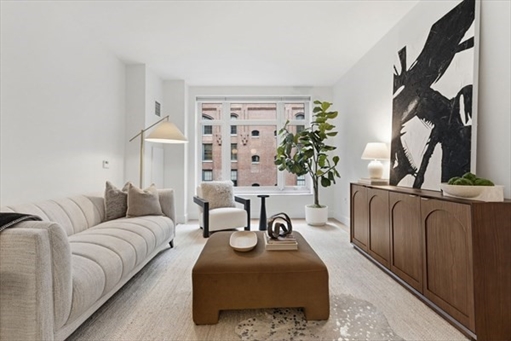 100 lovejoy Wharf, Apt 7N