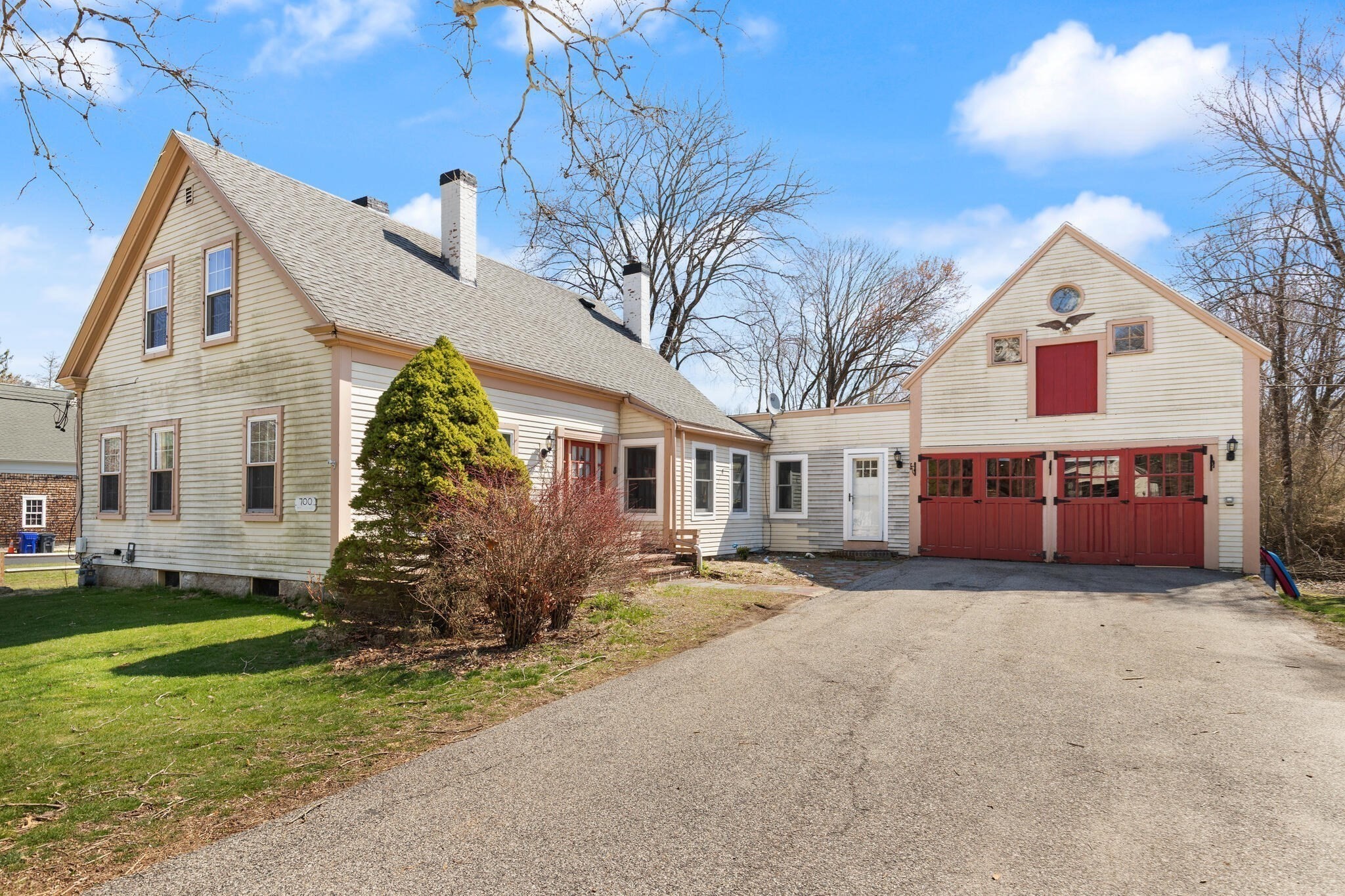 700 High St, Hanson, MA 02341