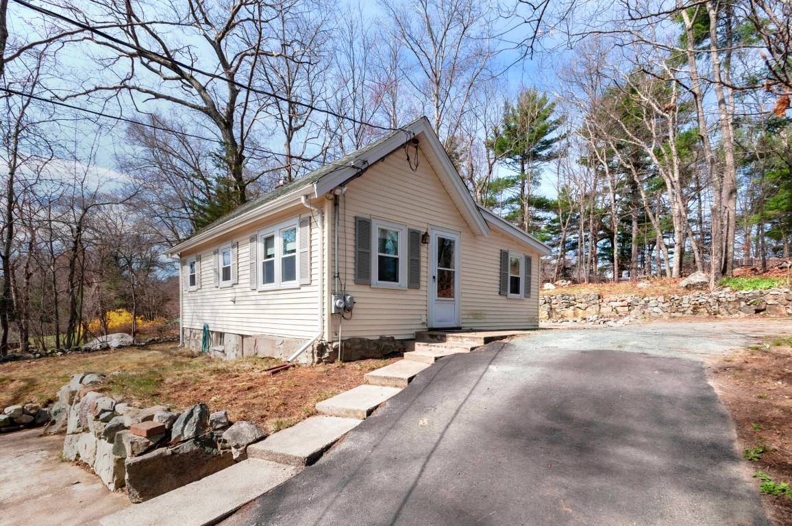 527 Walpole St, Norwood, MA 02062