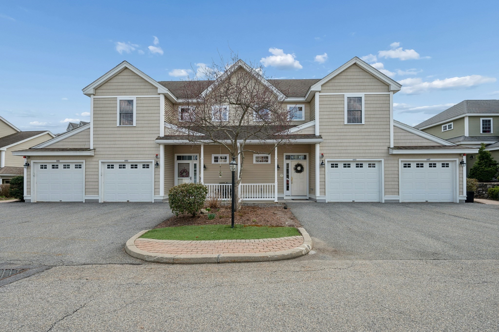 645 Devenwood Way Unit 645, Clinton, MA 01510