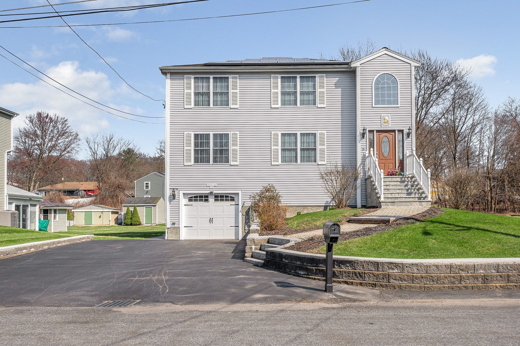 15 Meadow Drive, Lowell, MA 01854