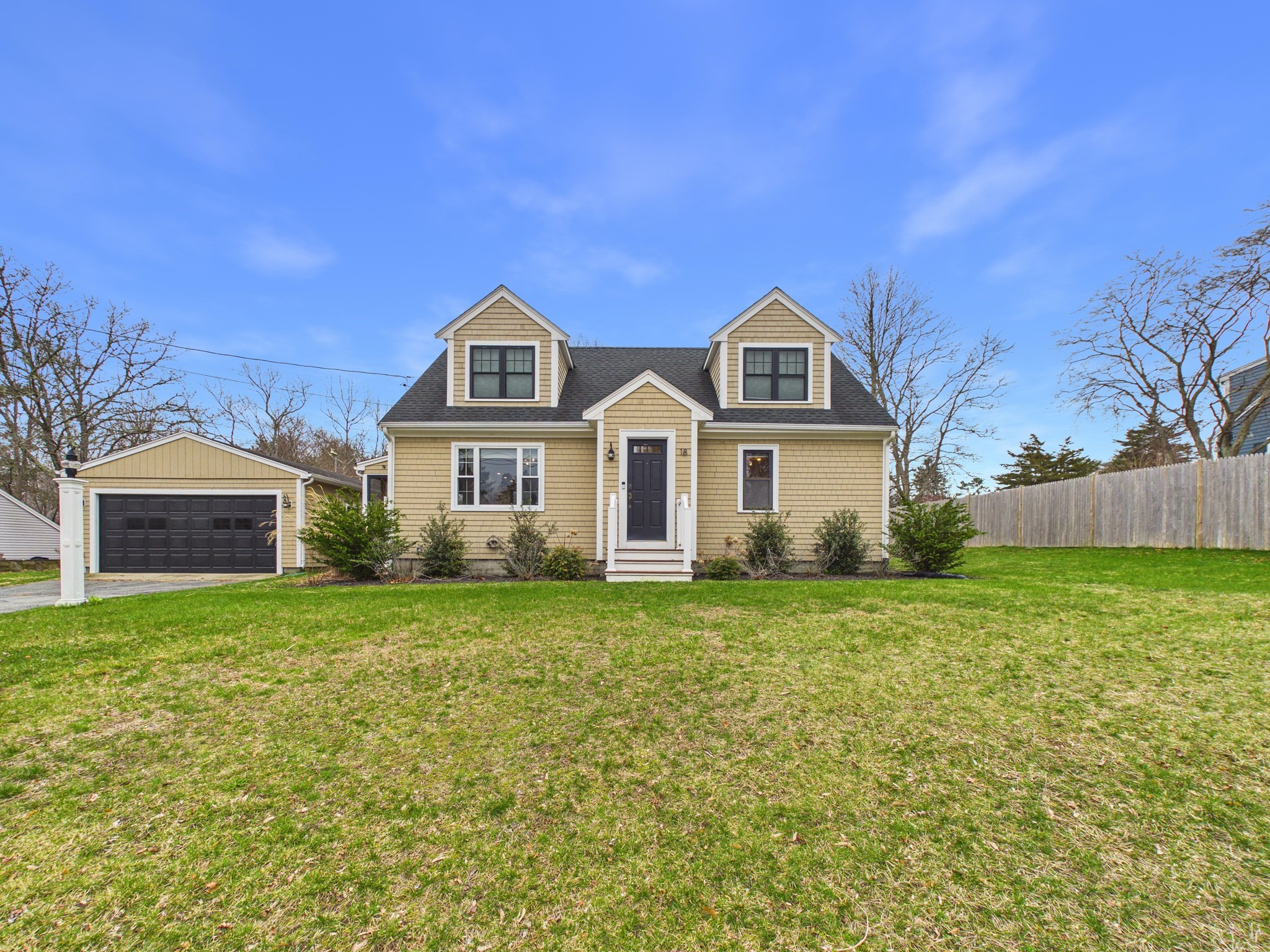 18 Shaker Rd., Dartmouth, MA 02747