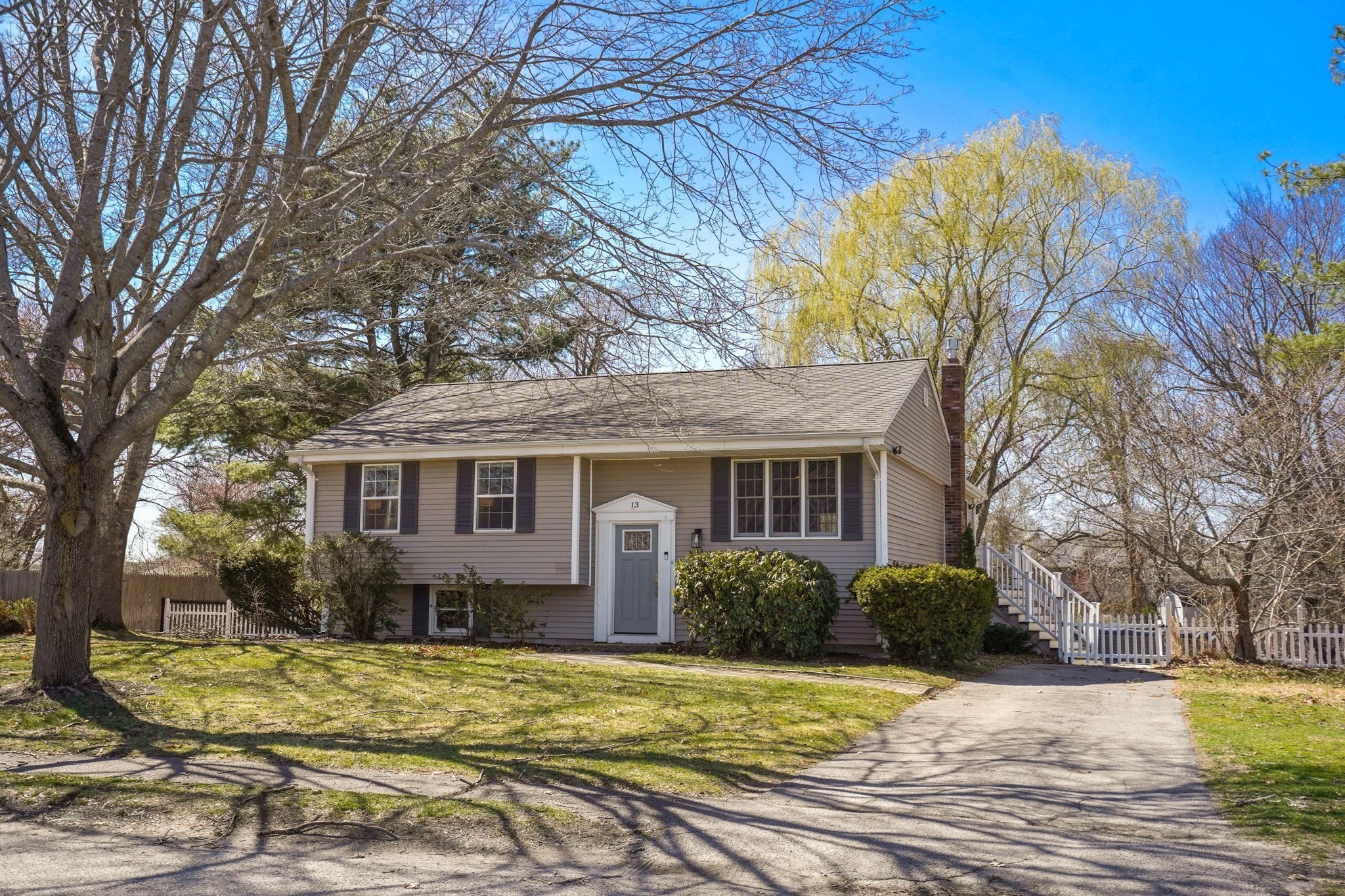 13 Harlow Rd, Marshfield, MA 02050