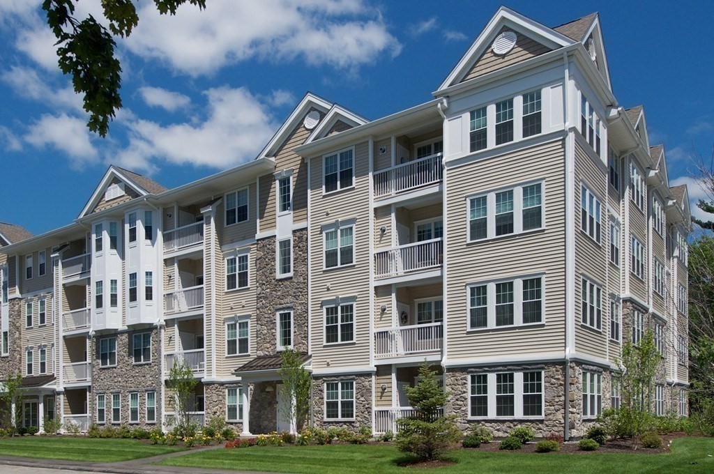 1108 Pennington Dr Unit 1108, Walpole, MA 02081