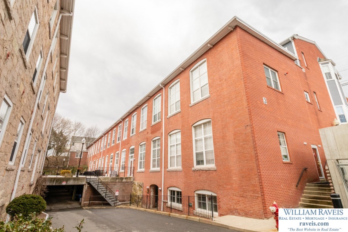 3 S Stone Mill Dr Unit 225, Dedham, MA 02026