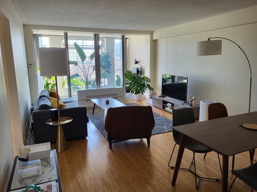 33 Pond Ave. Unit 915, Brookline, MA 02445