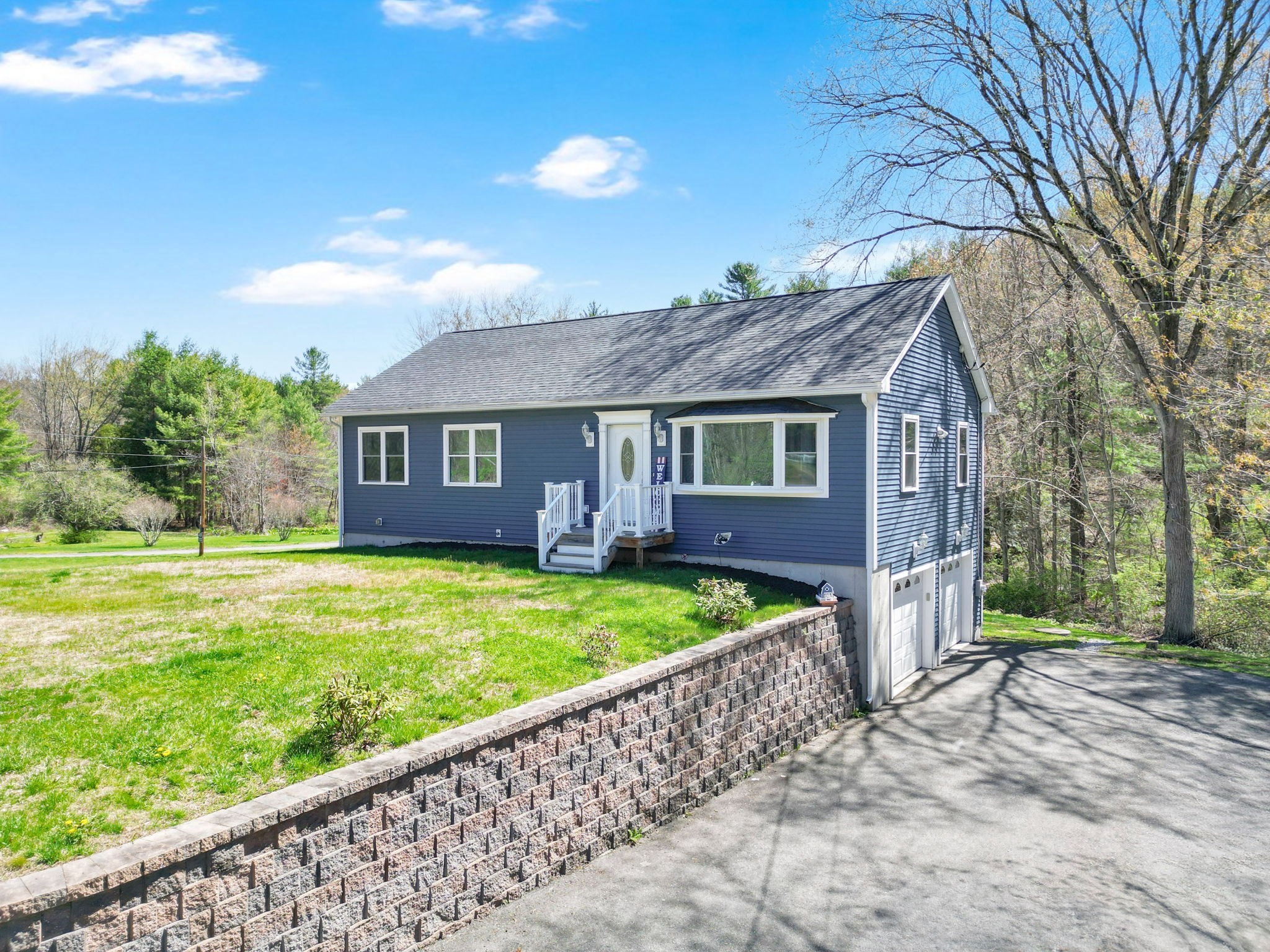 249 Ware St, Palmer, MA 01069