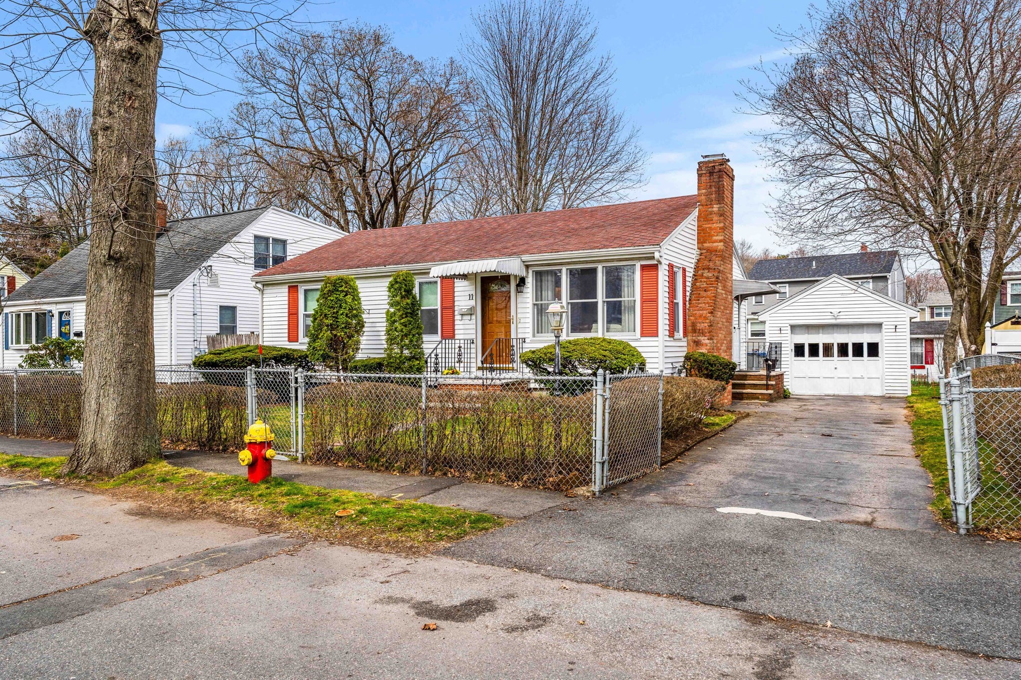 11 Arnold Road, Peabody, MA 01960