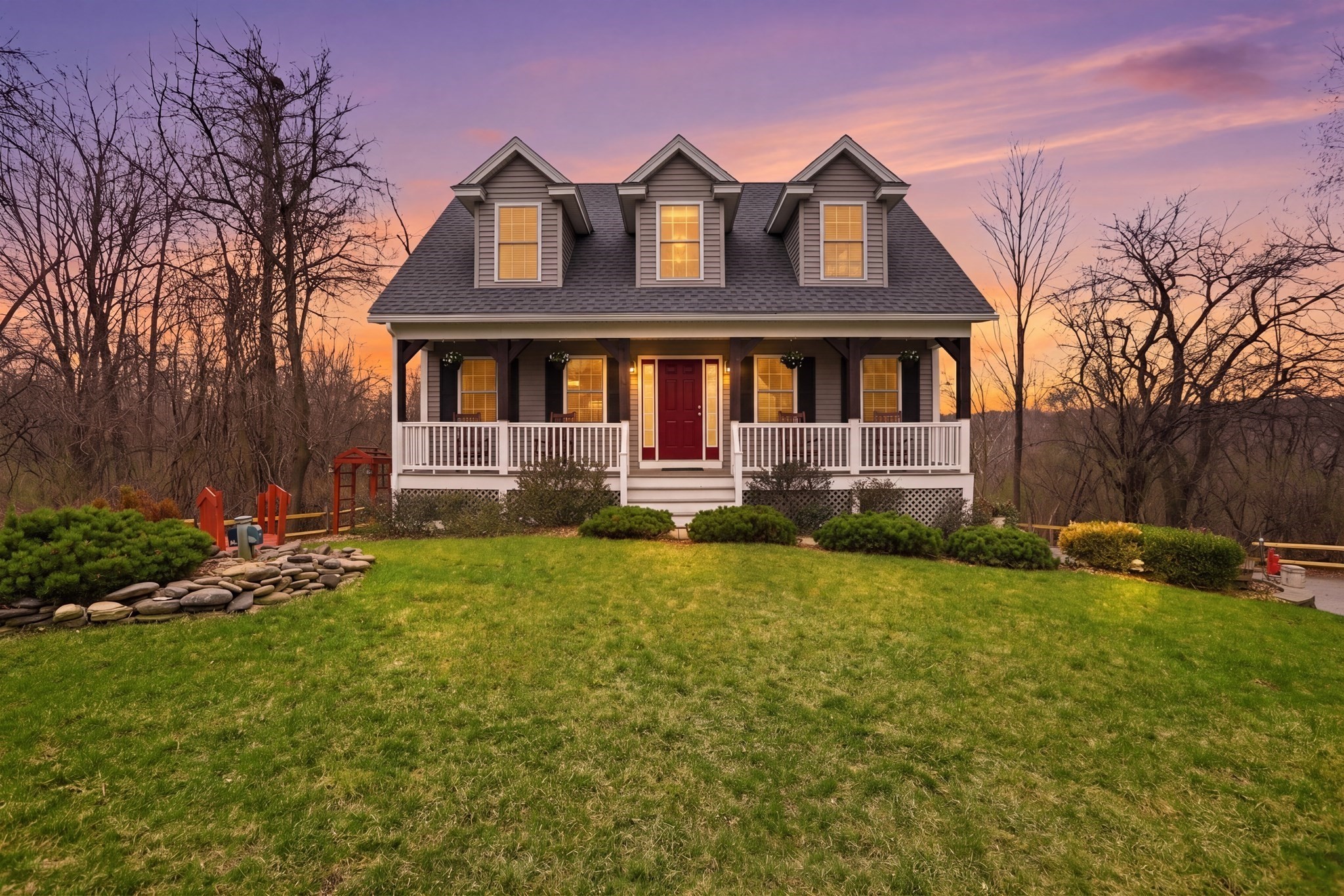 6 Spinnaker Cir, Haverhill, MA 01830