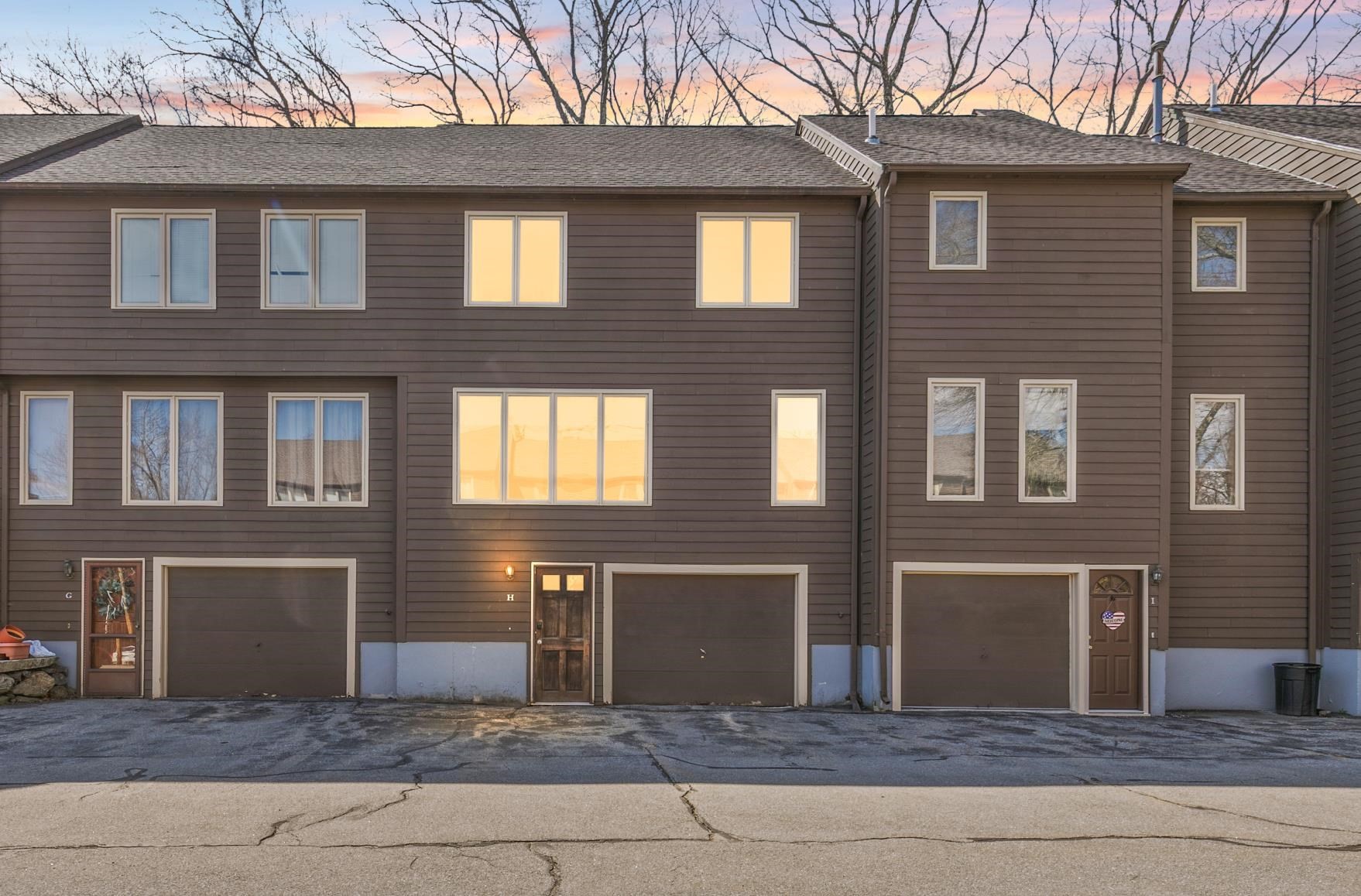 281 Boylston St Unit H, Lowell, MA 01852