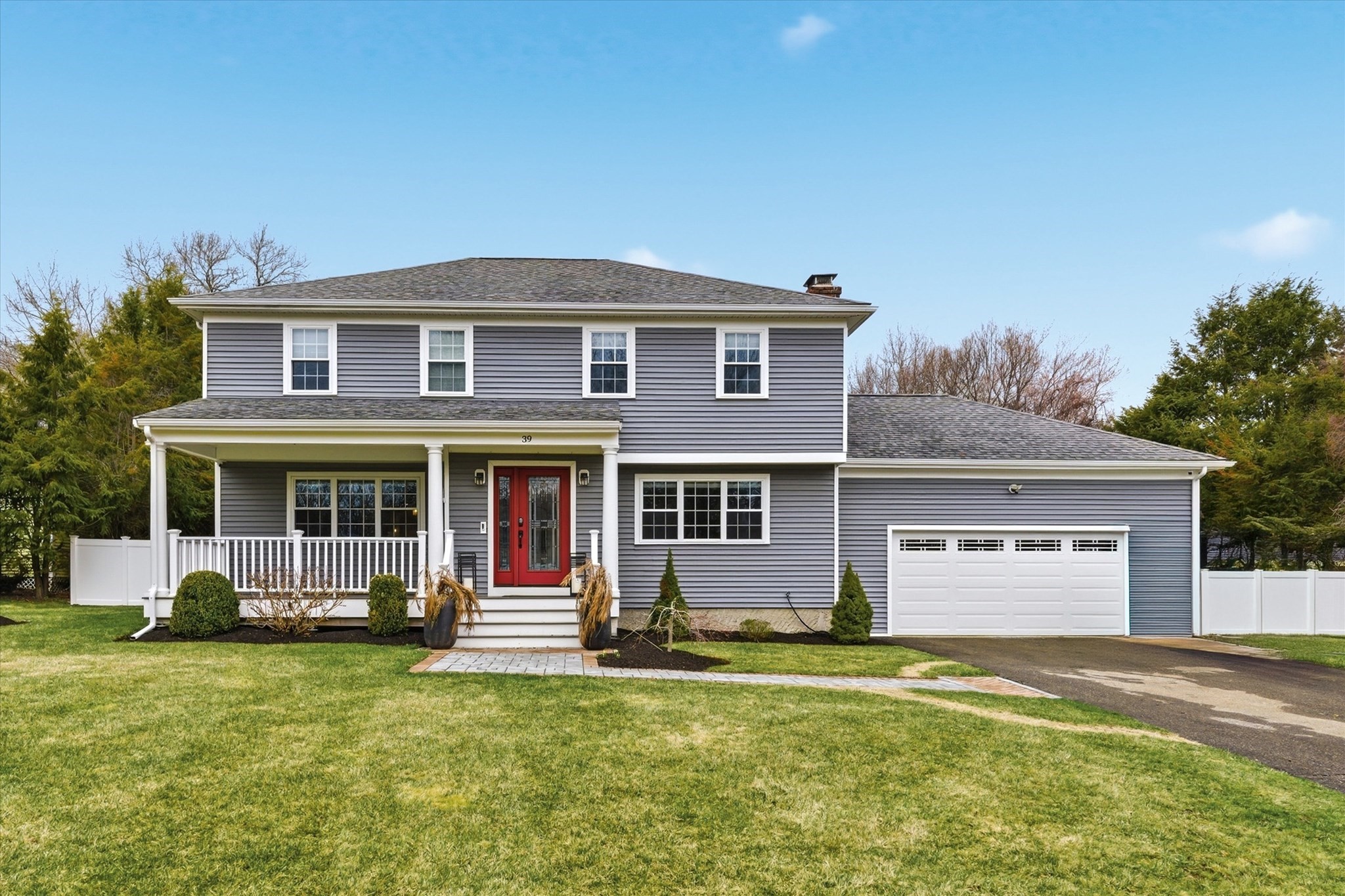 39 Peartree Dr, Westwood, MA 02090
