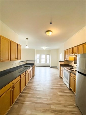12 Humphreys, Apt 8