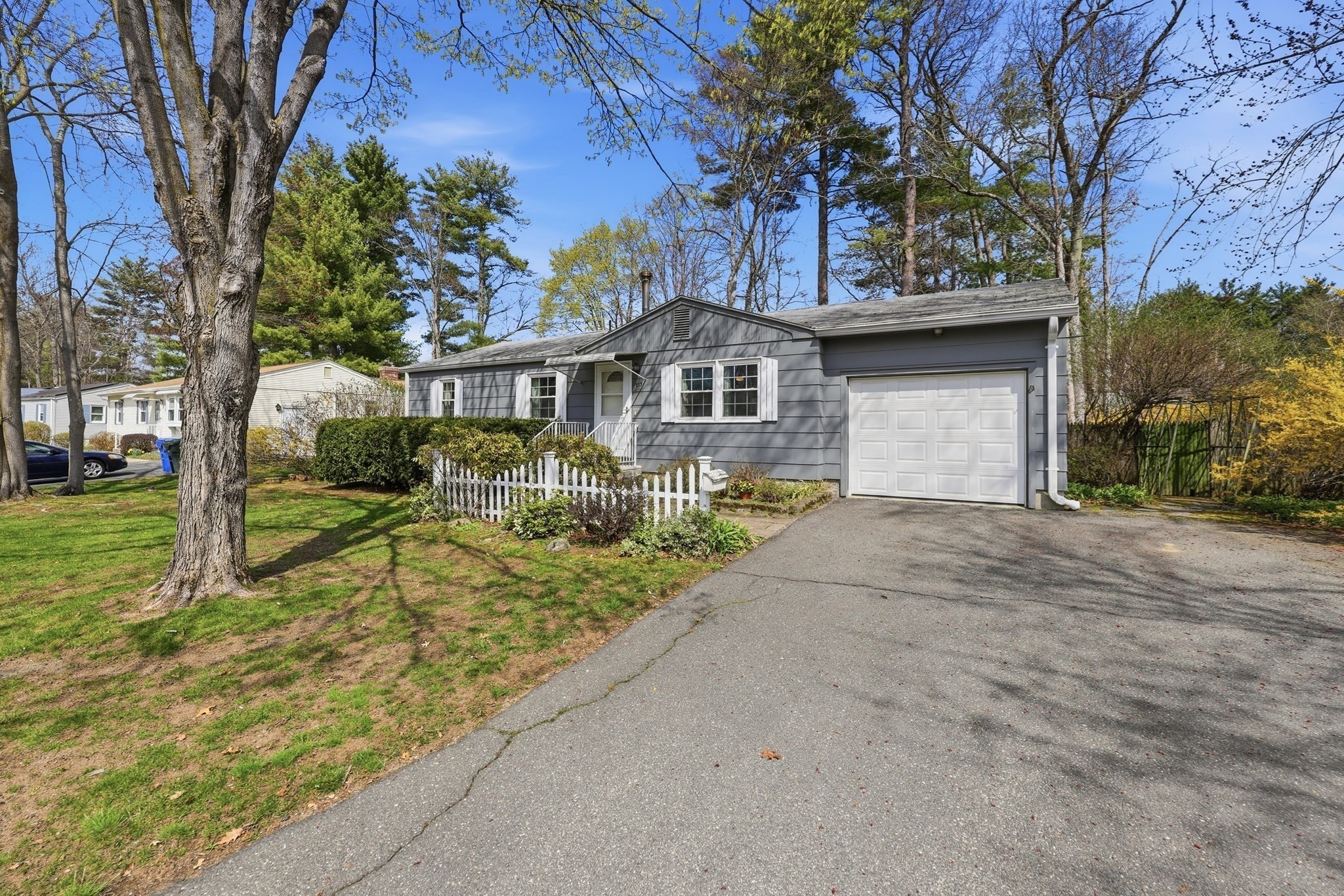 135 Pine Acre Road, Springfield, MA 01129