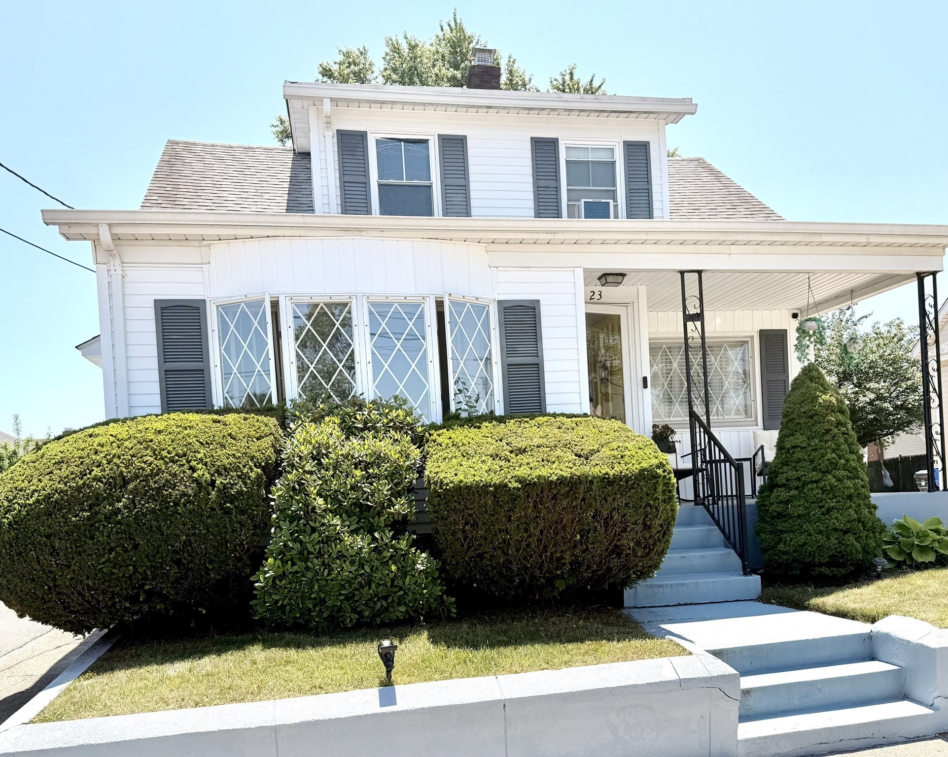 123 Ferris St, Pawtucket, RI 02861