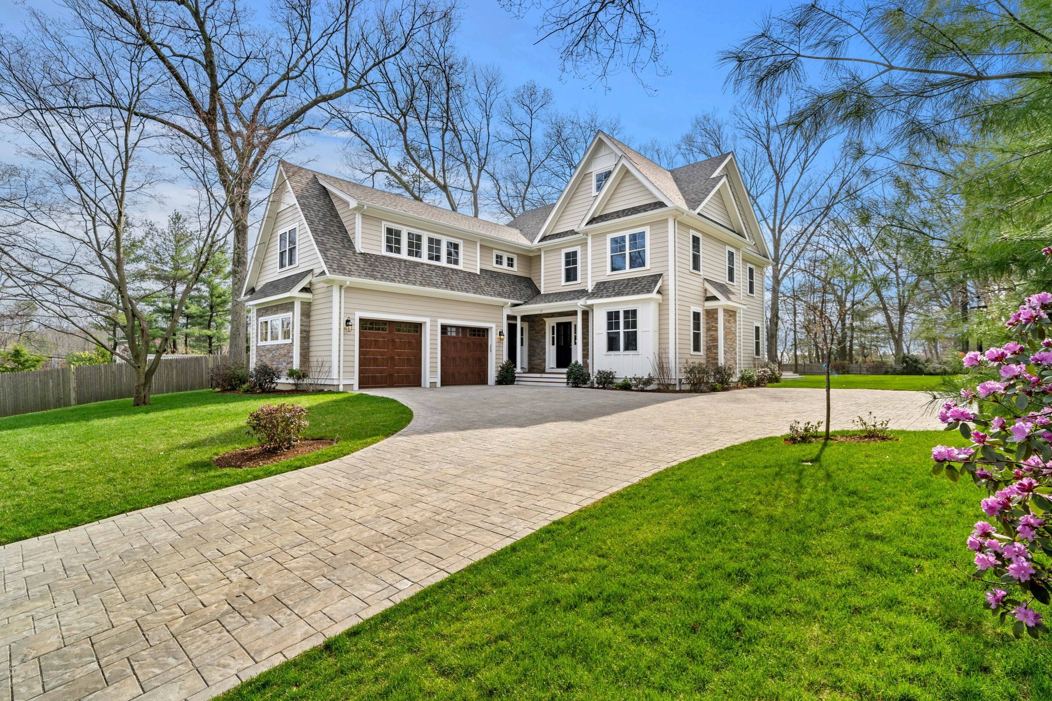 18 Robinson Road, Lexington, MA 02420