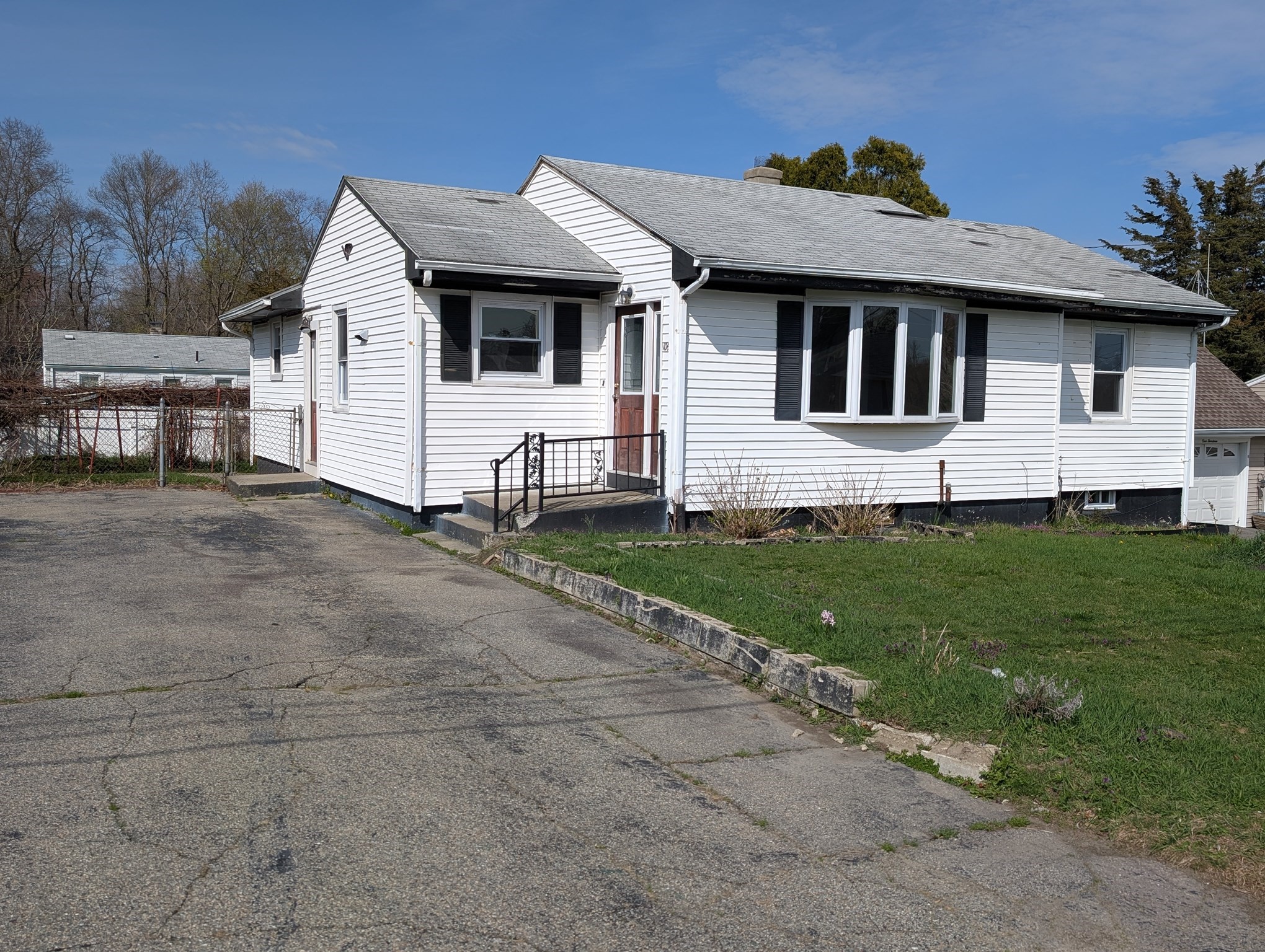 106 Cypress Ave, Tiverton, RI 02878