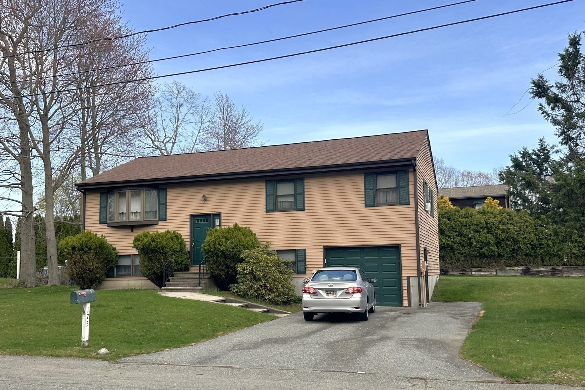 175 College Park Rd, Fall River, MA 02720