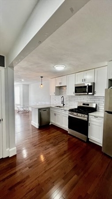 397 Chelsea St, Apt 2