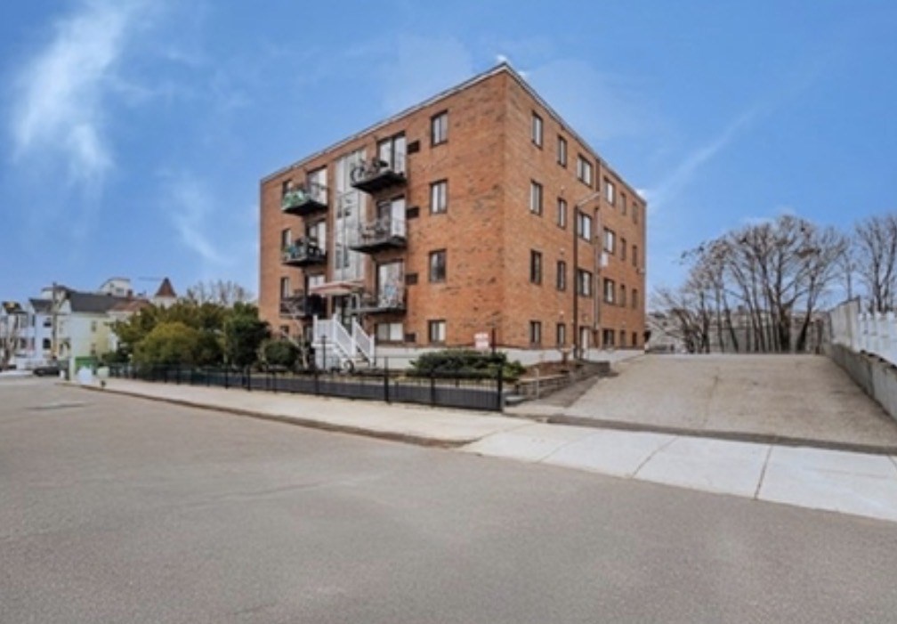 39 Crescent Ave Unit 9, Chelsea, MA 02150