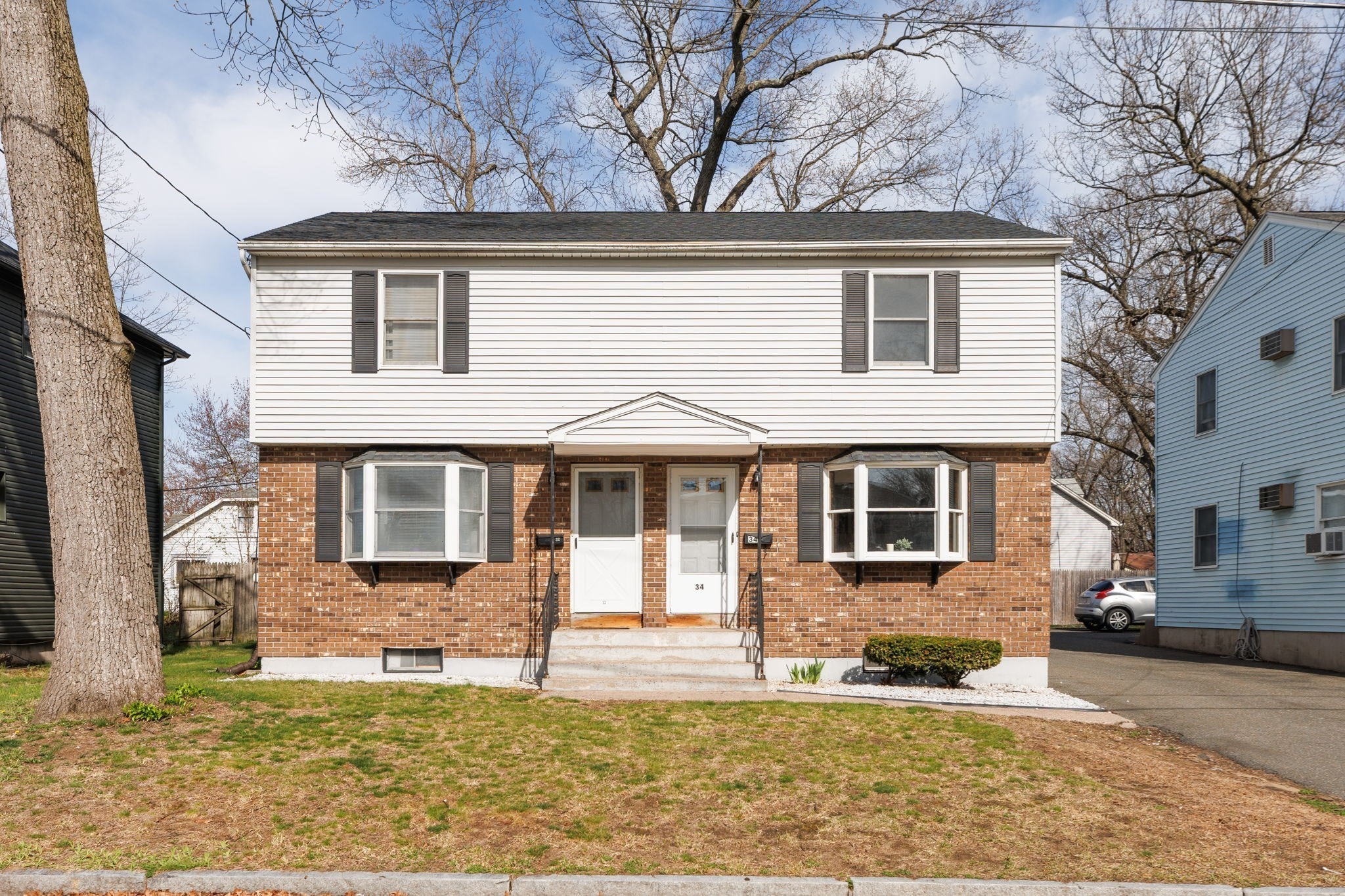 32 Van Buren Ave, Springfield, MA 01104