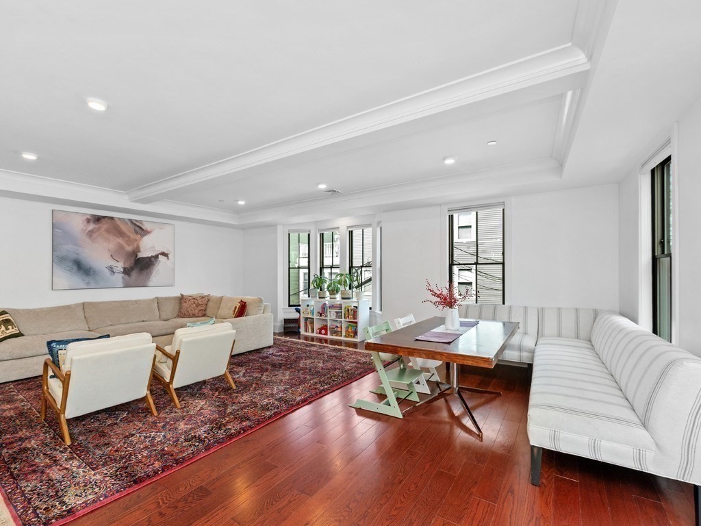 324 Bunker Hill Street Unit 201, Charlestown, Boston, MA 02129 - Image 2