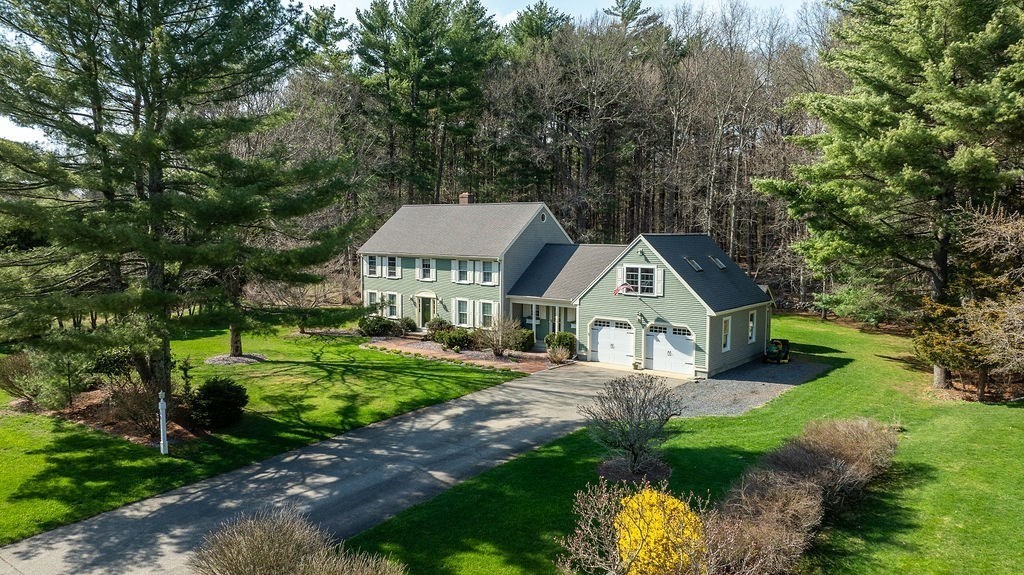 58 Buttercup Ln, Hanover, MA 02339