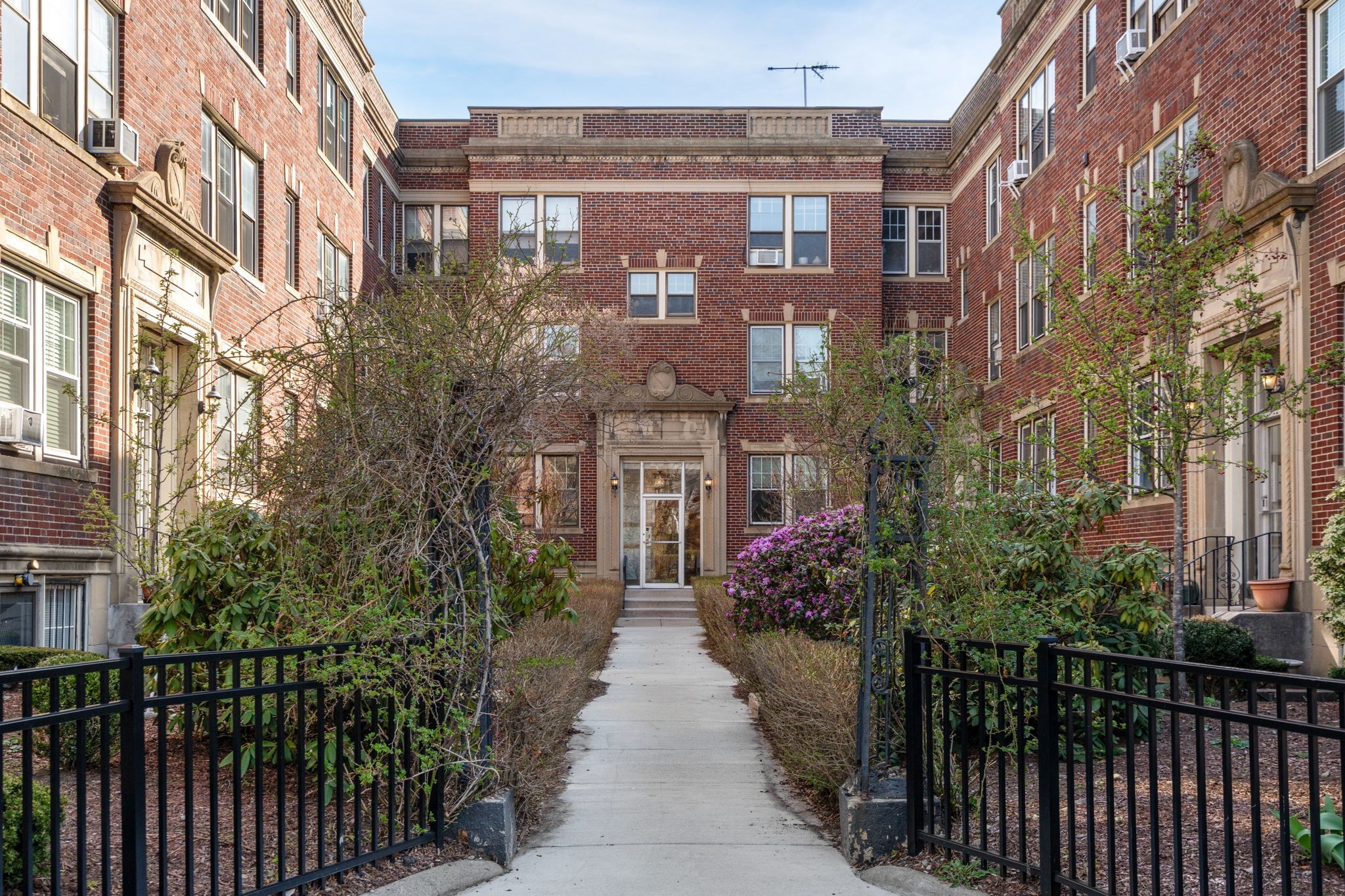 461 Washington Street Unit 1, Brookline, MA 02446