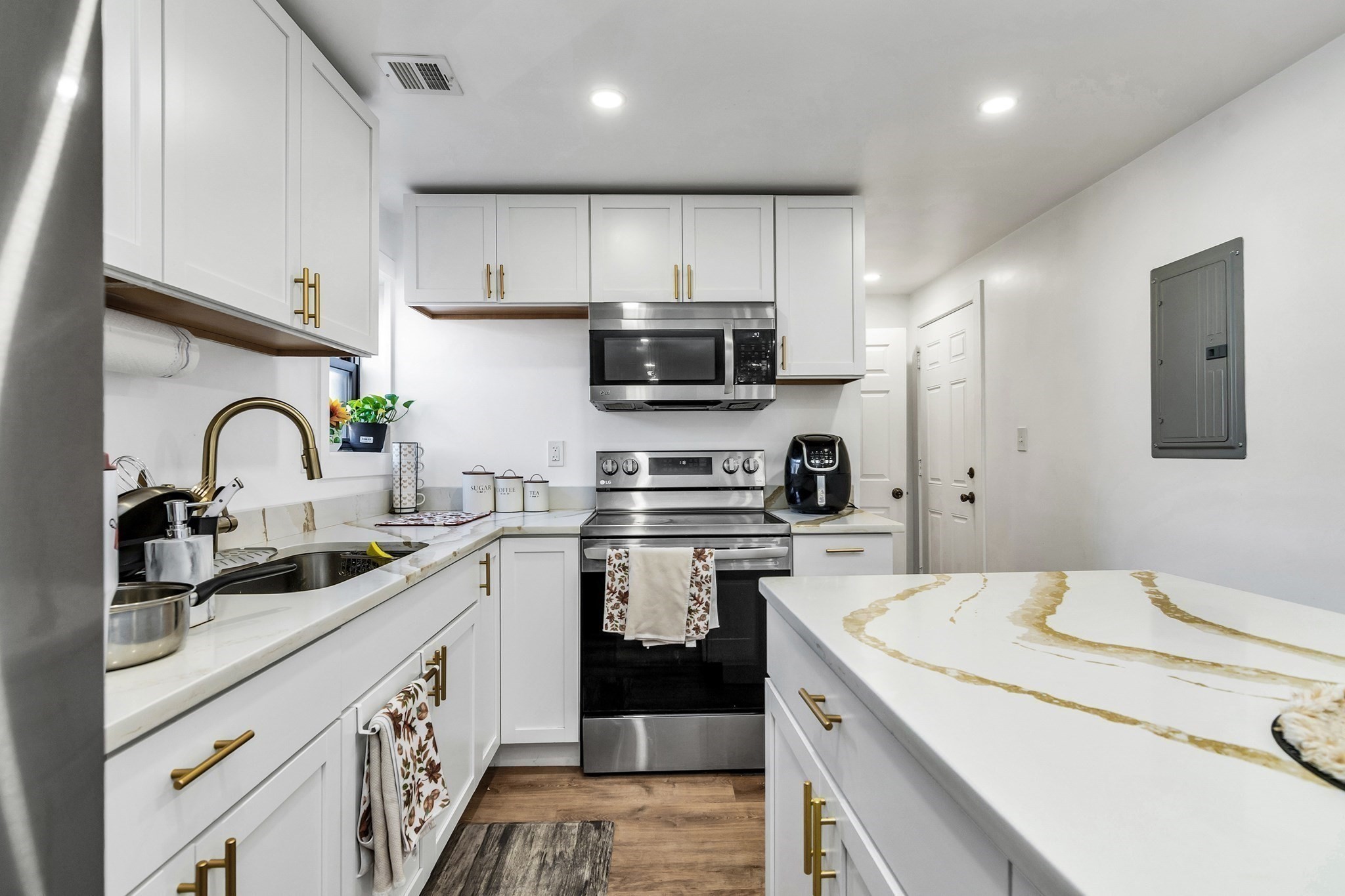 132 S Broadway, Lawrence, MA 01843 - Image 25