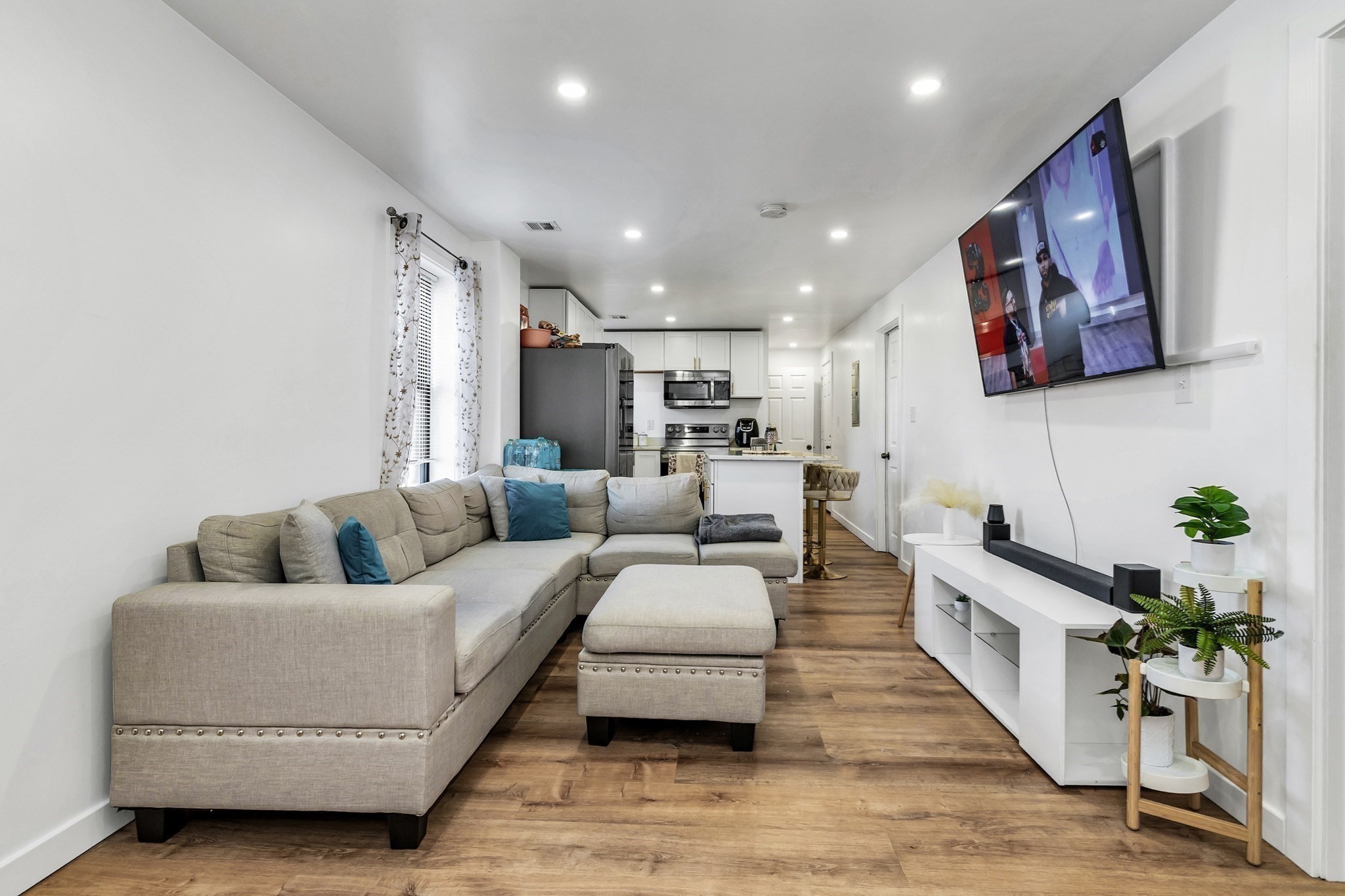 132 S Broadway, Lawrence, MA 01843 - Image 26