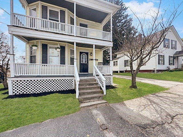 21 Falmouth St, Worcester, MA 01607