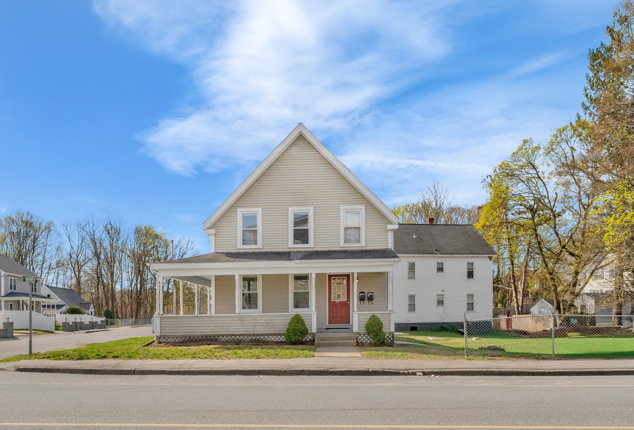 107 Apsley St, Hudson, MA 01749