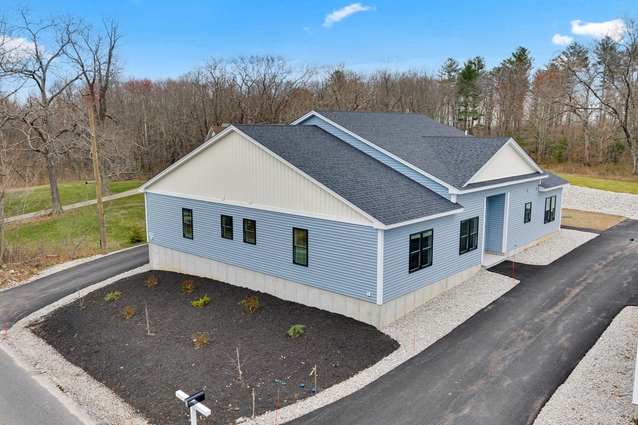 7 L Stevens Rd Unit B, Charlton, MA 01507